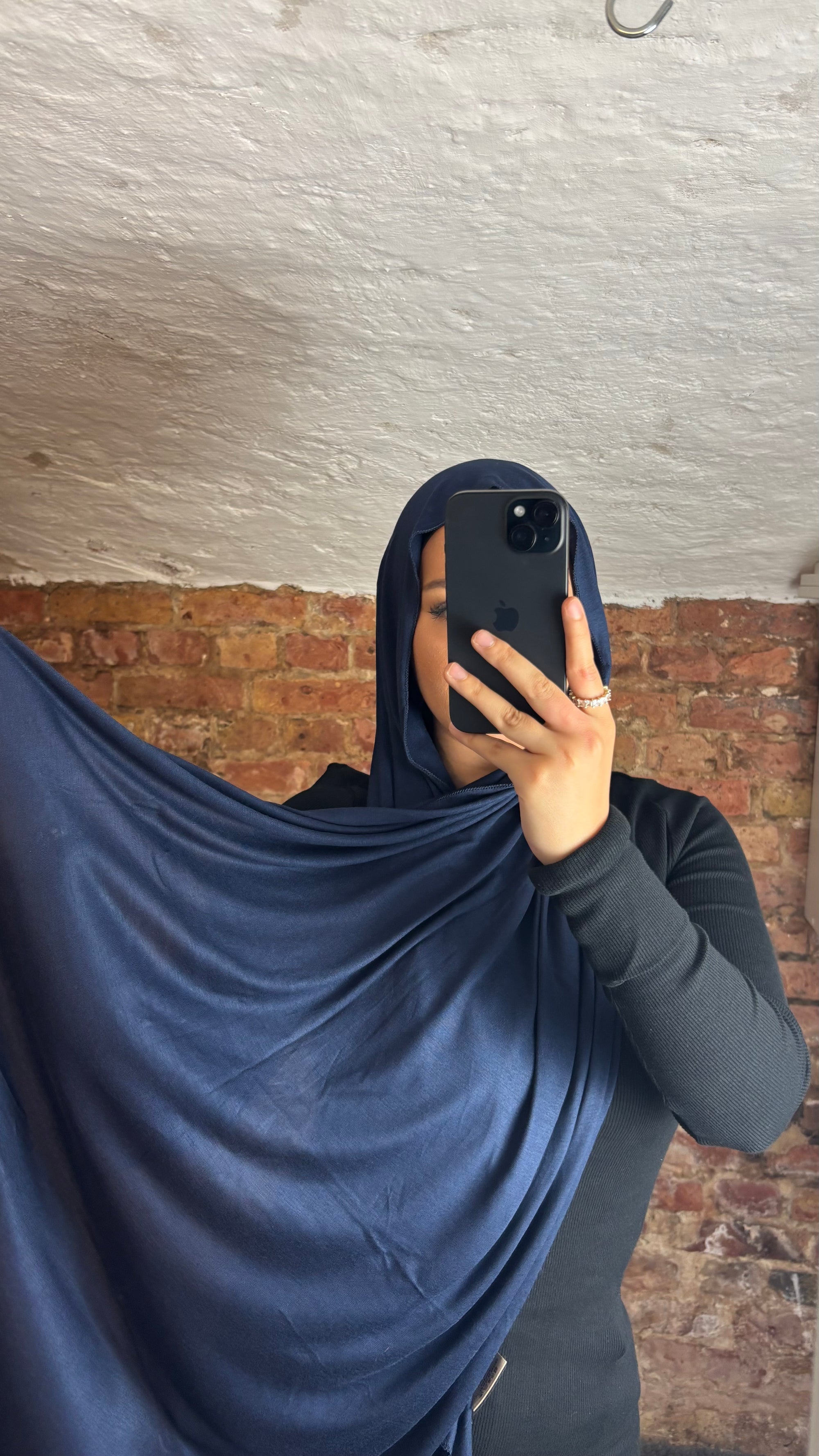 Armine jersey hijab in navy blue