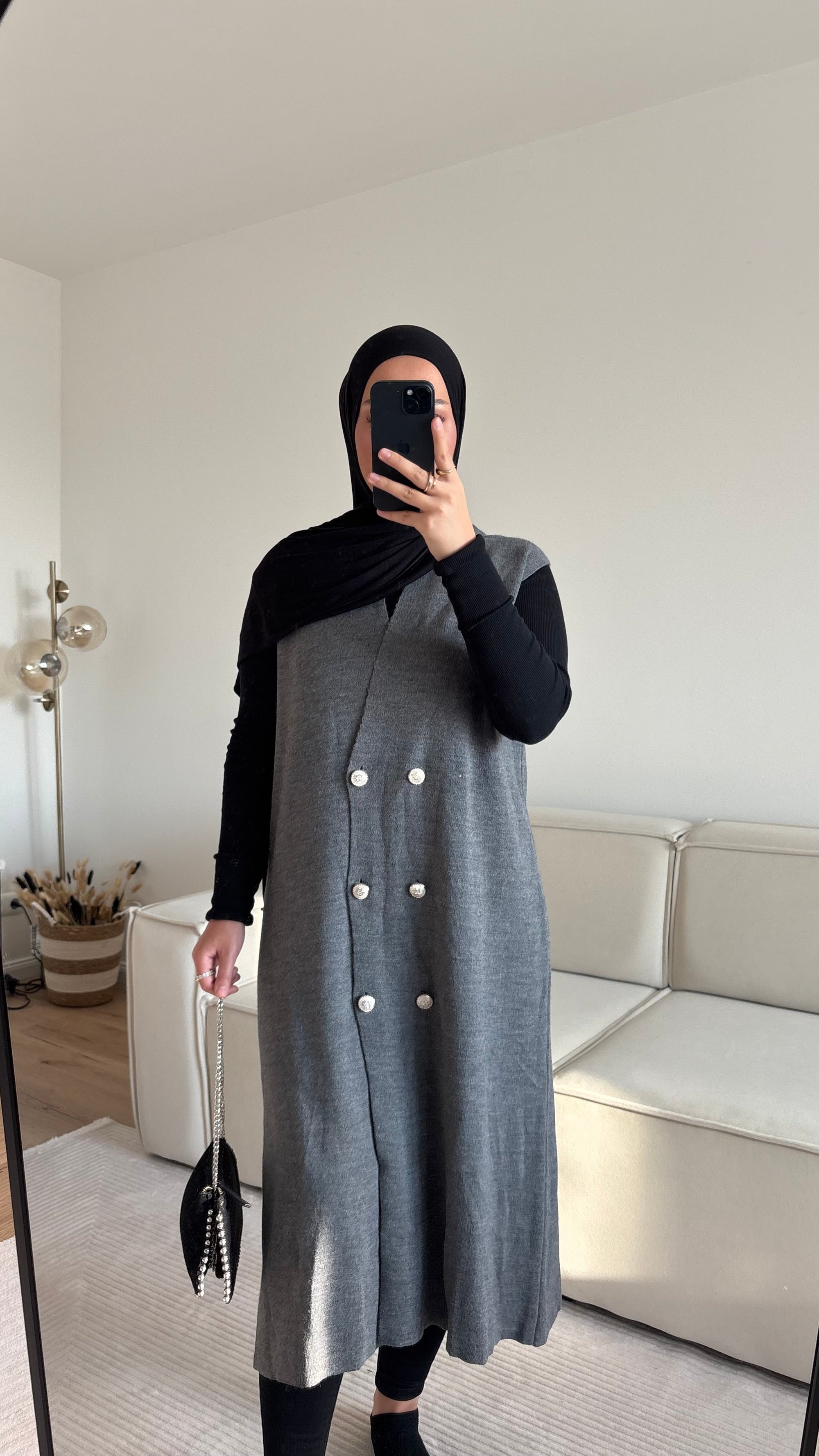 Nura Weste