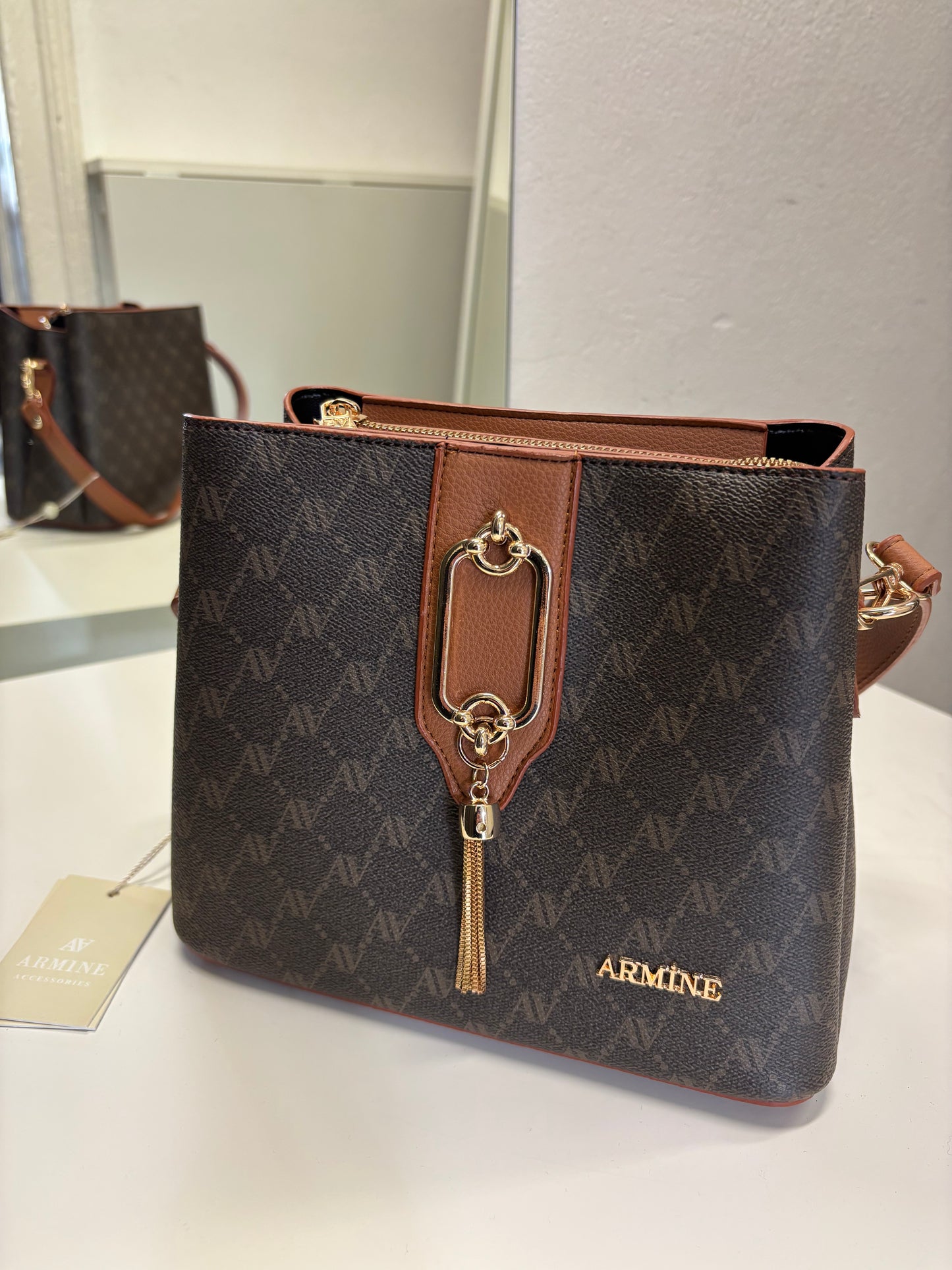 ARMINE TASCHE