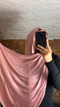 Armine Jersey Hijab in Rosa