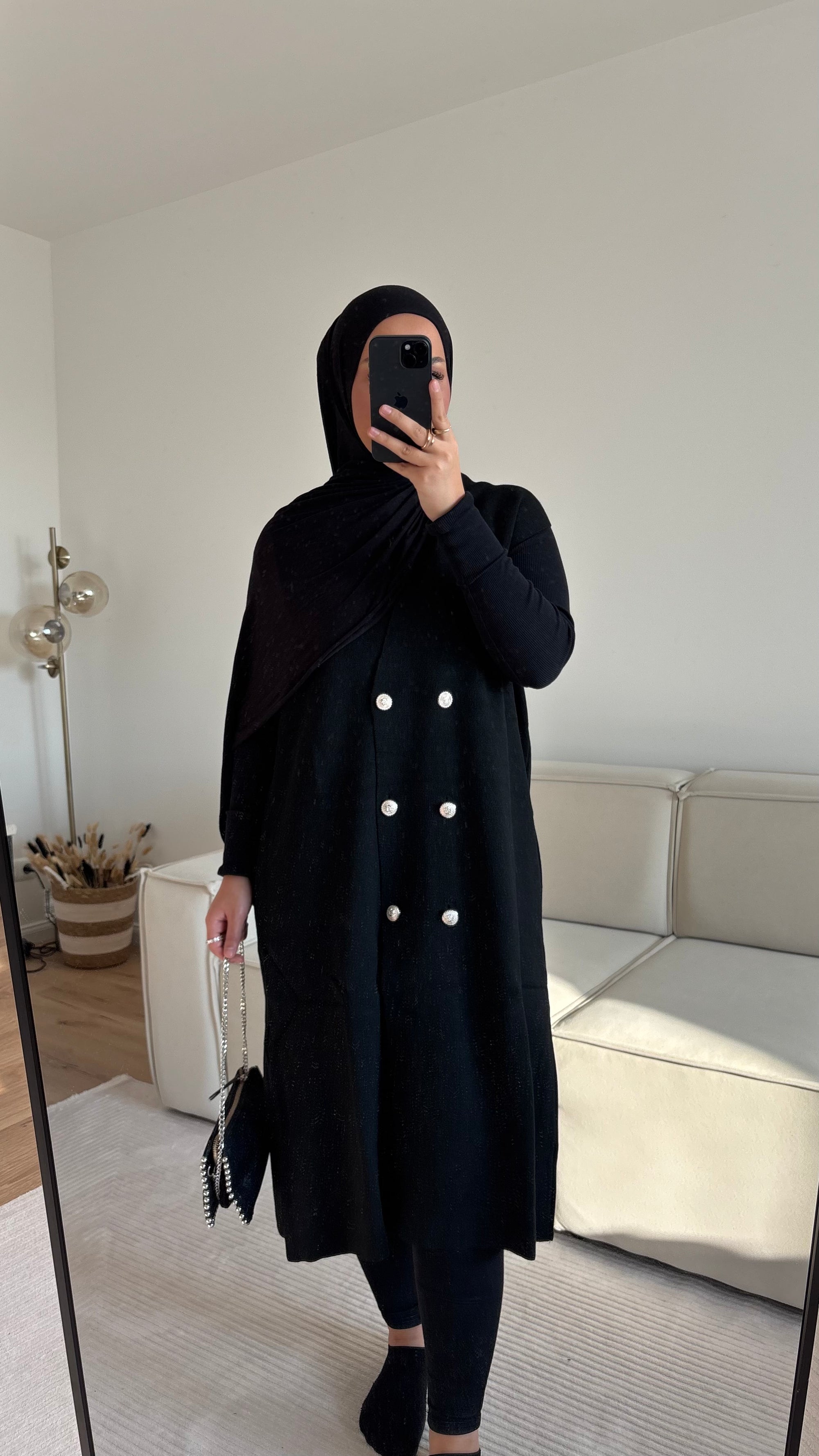 Nura Weste