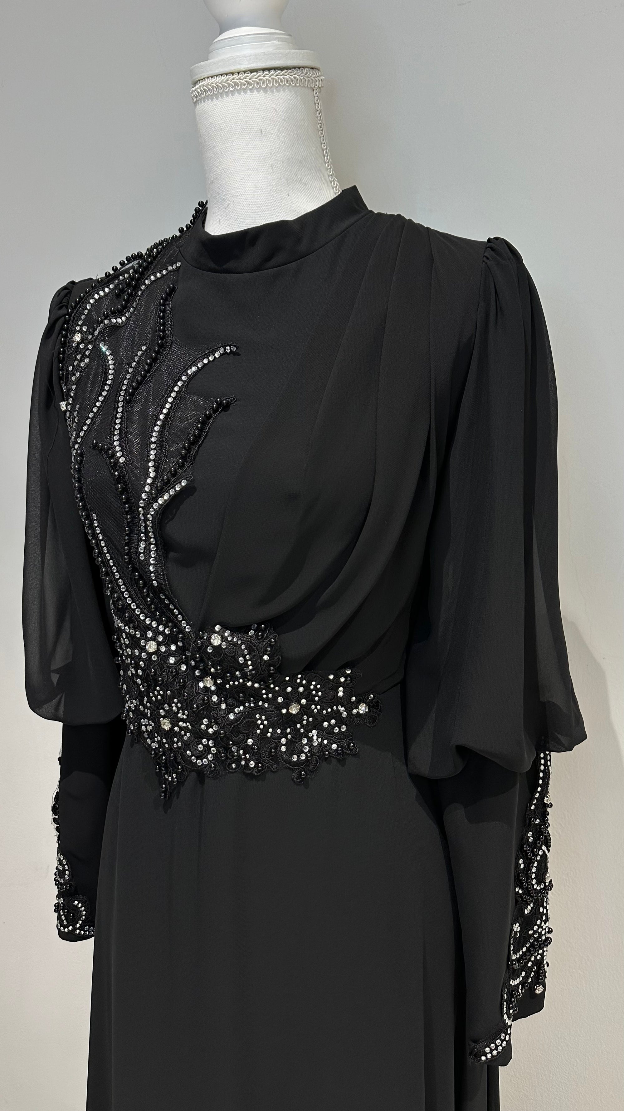 Nil evening dress in black