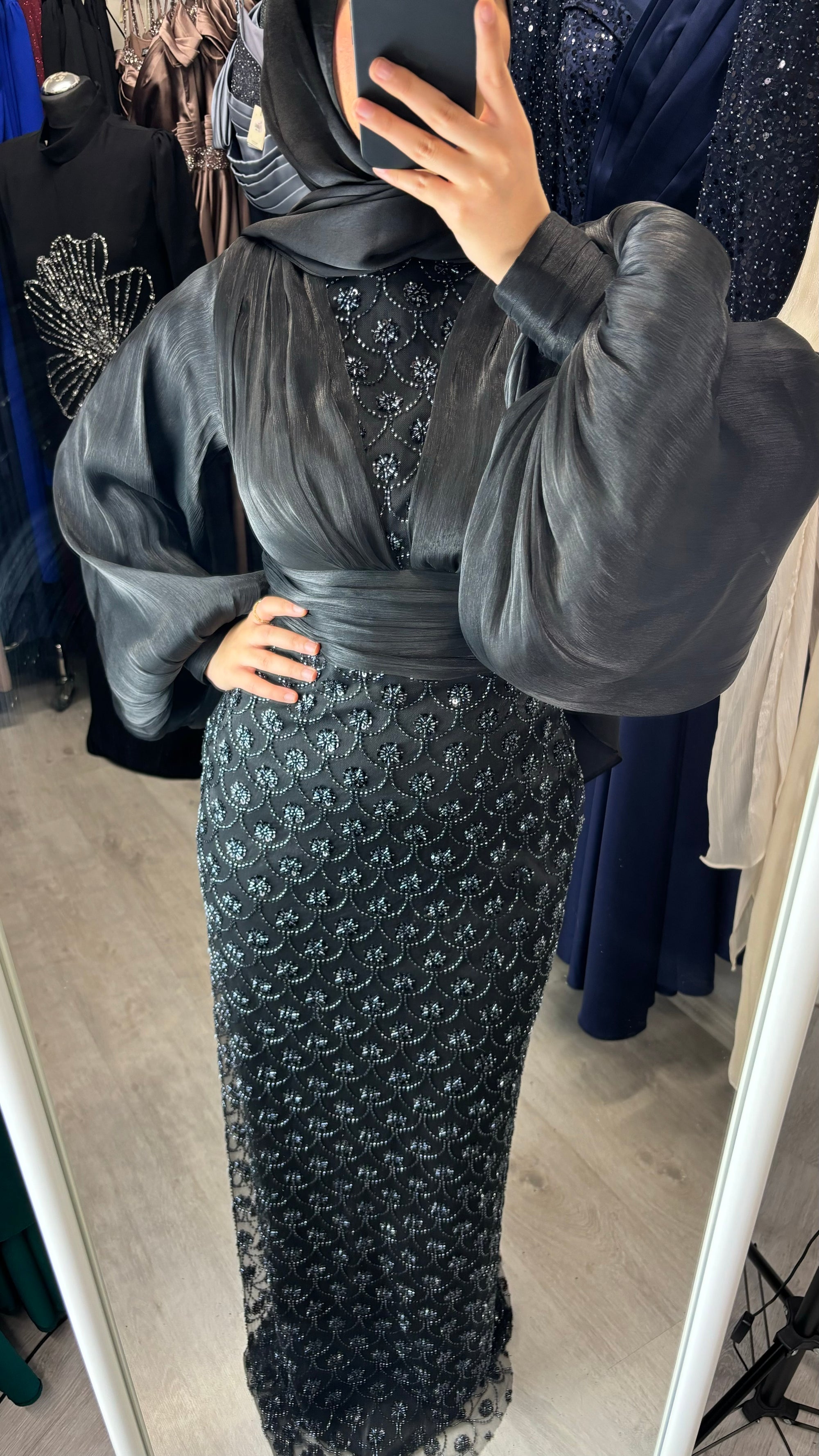 Elay evening dress in black
