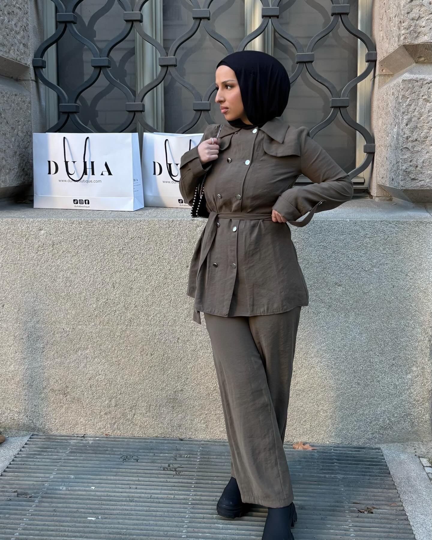 Esin set with trousers in khaki