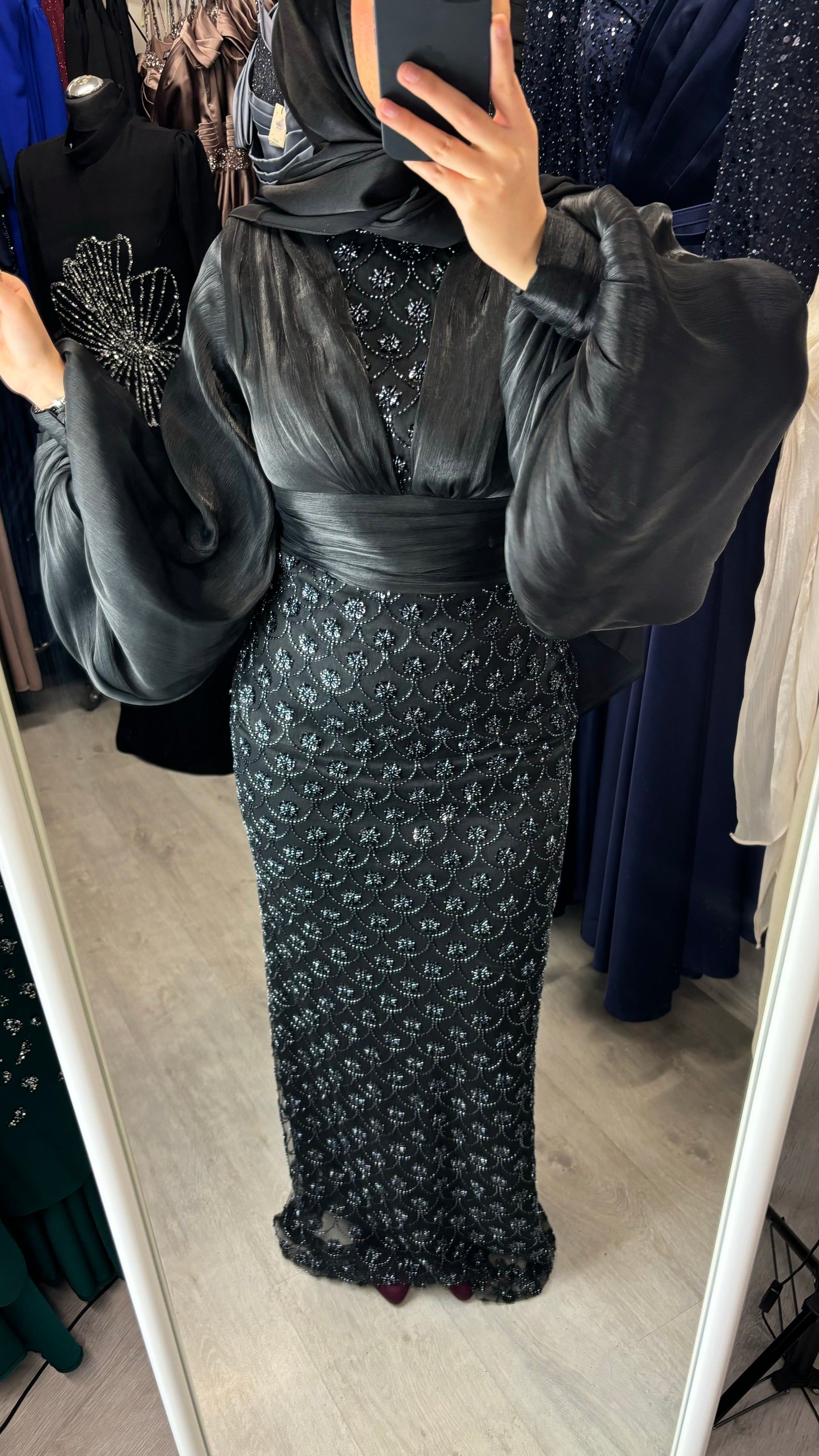 Elay evening dress in black