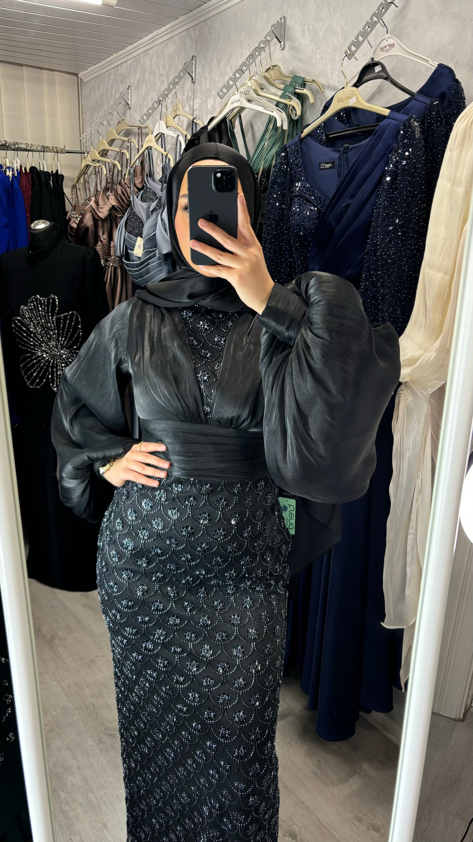 Elay evening dress in black