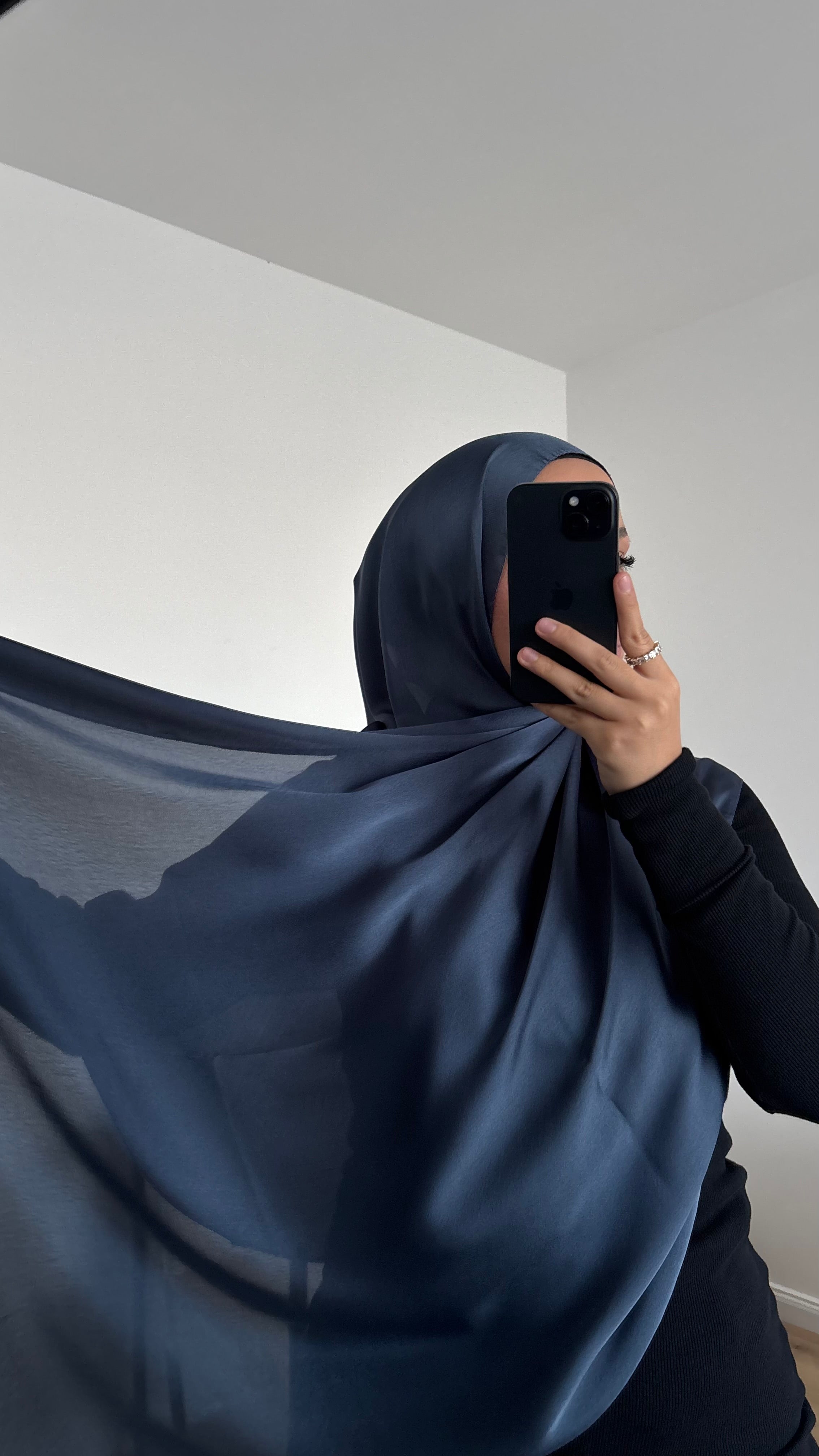 Janjan Hijab in Ocean