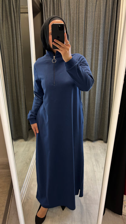 KLEID MIT REISSVERSCHLUSS AM KRAGEN IN BLAU