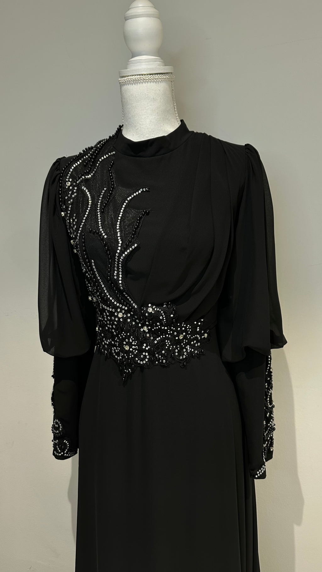 Nil evening dress in black