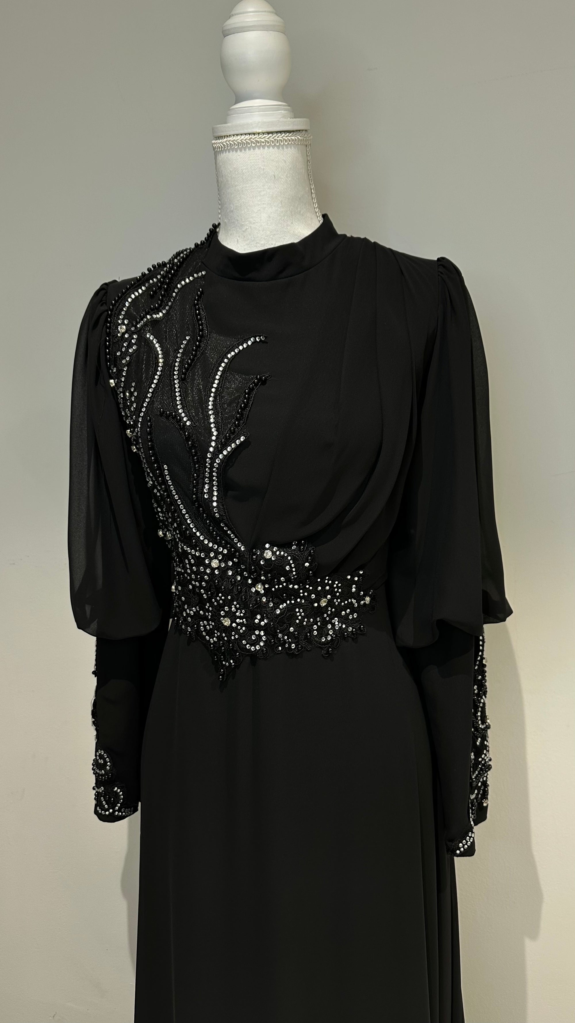Nil evening dress in black