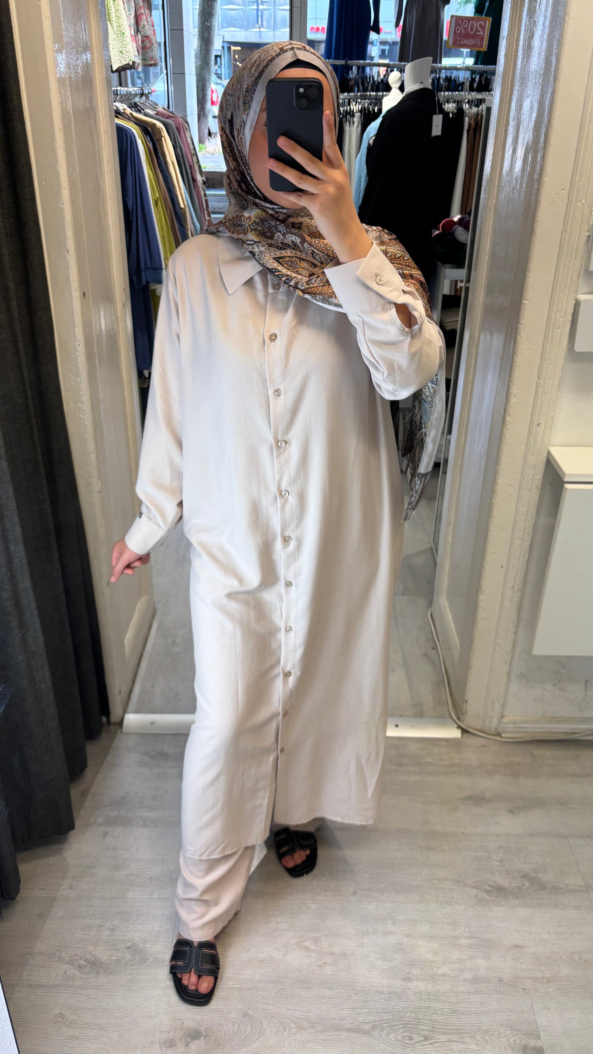 Armine set with trousers in cream