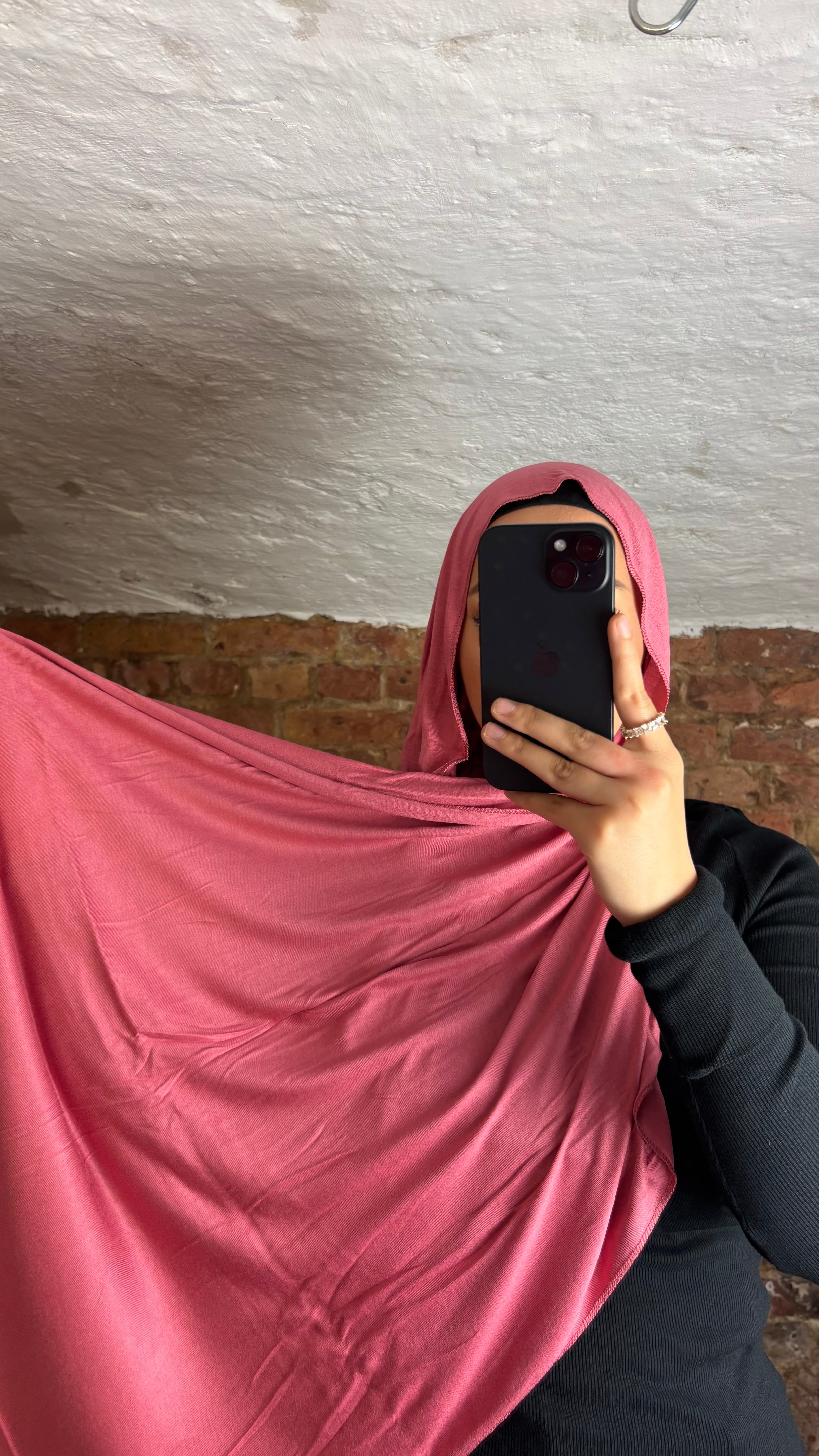 Hijab en jersey Armine en Berry Blush