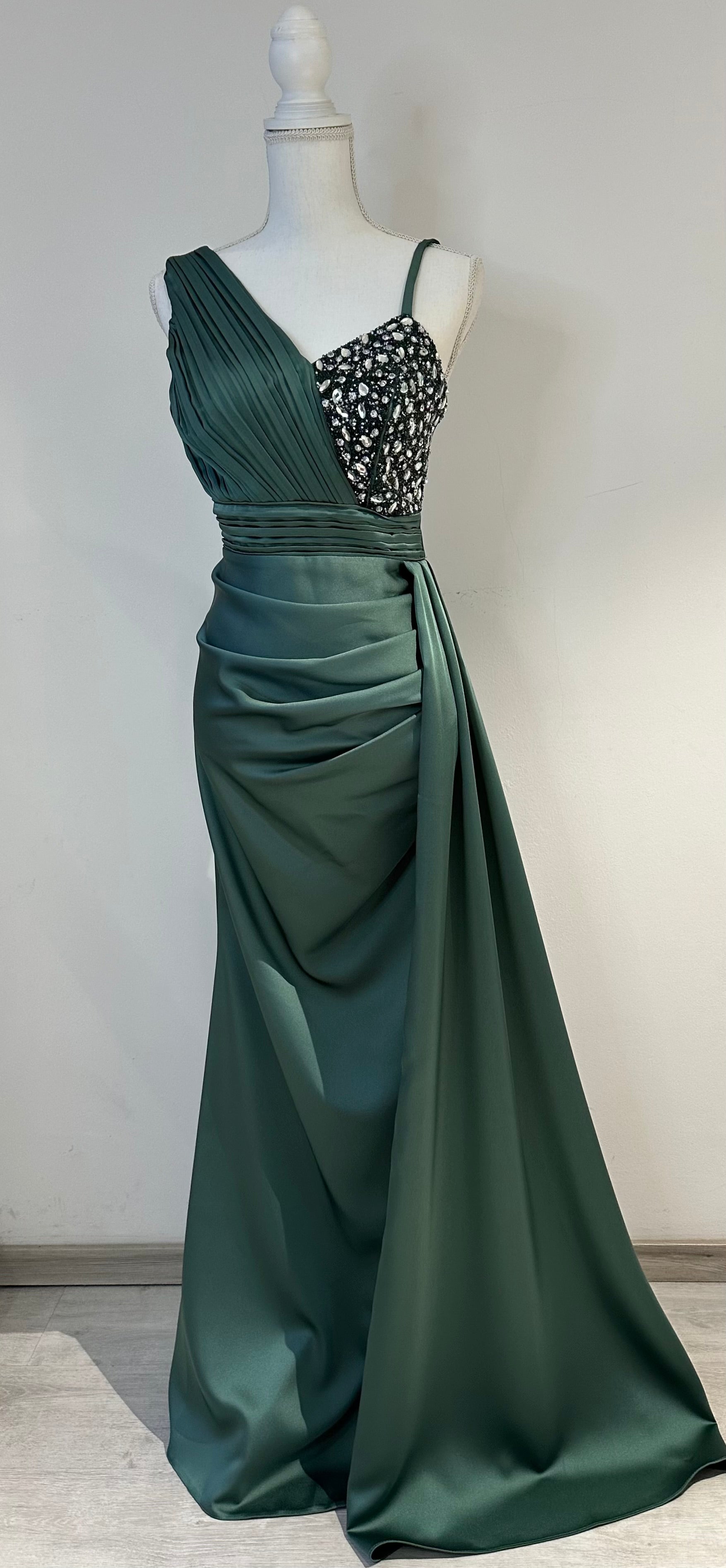Hazen evening dress in turquoise - green