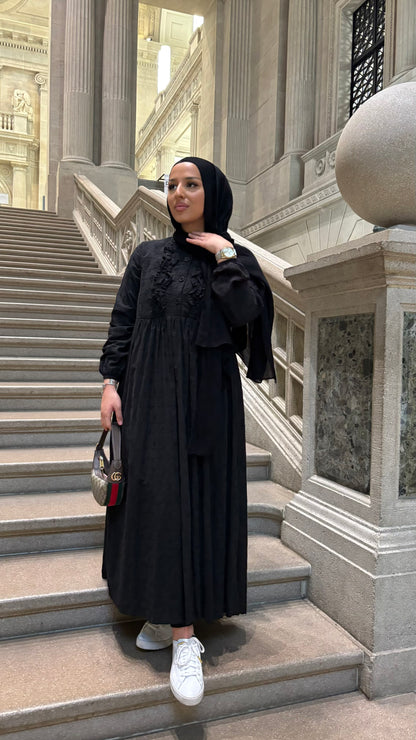 Noura Kleid in schwarz