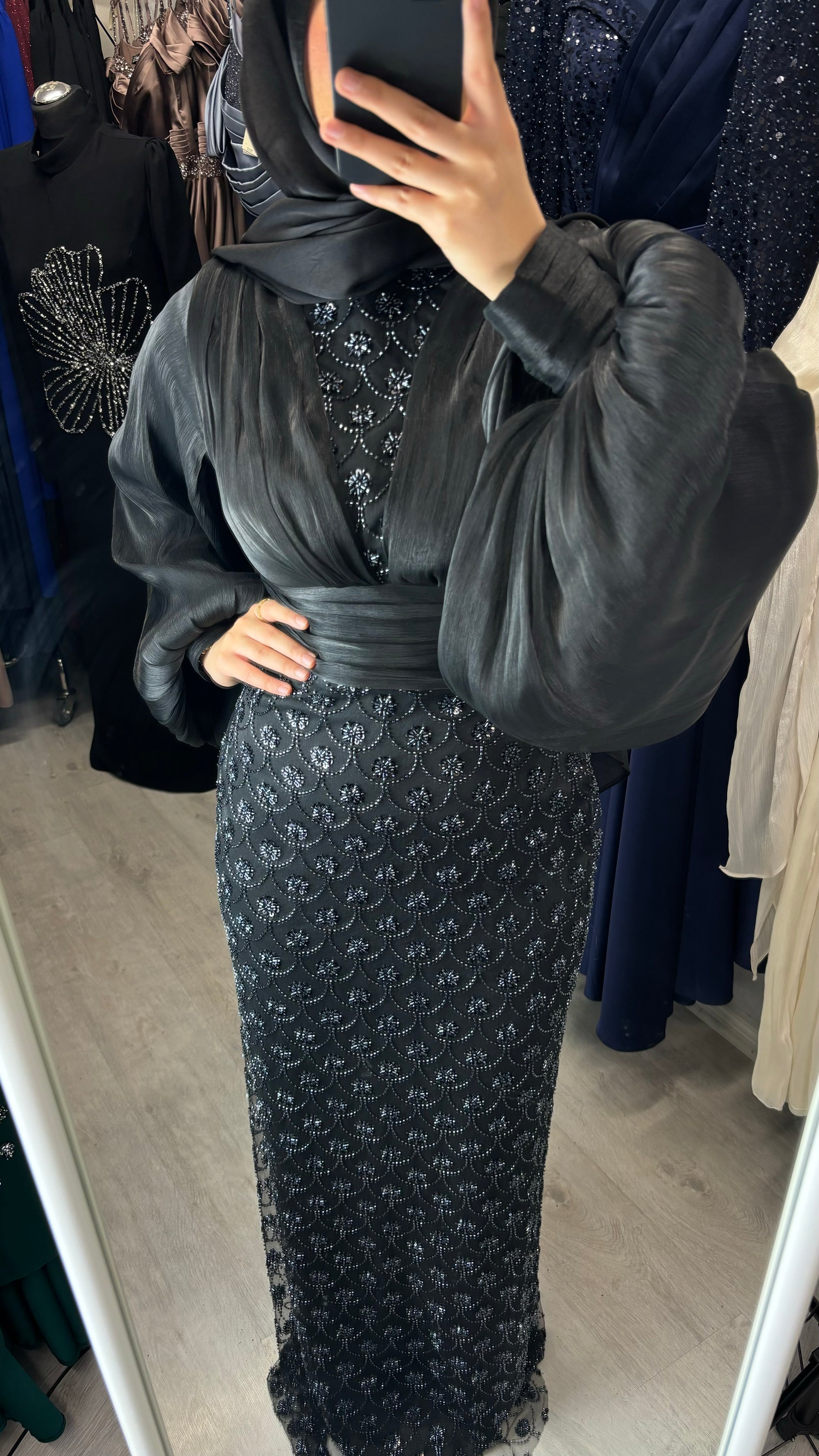 Elay evening dress in black