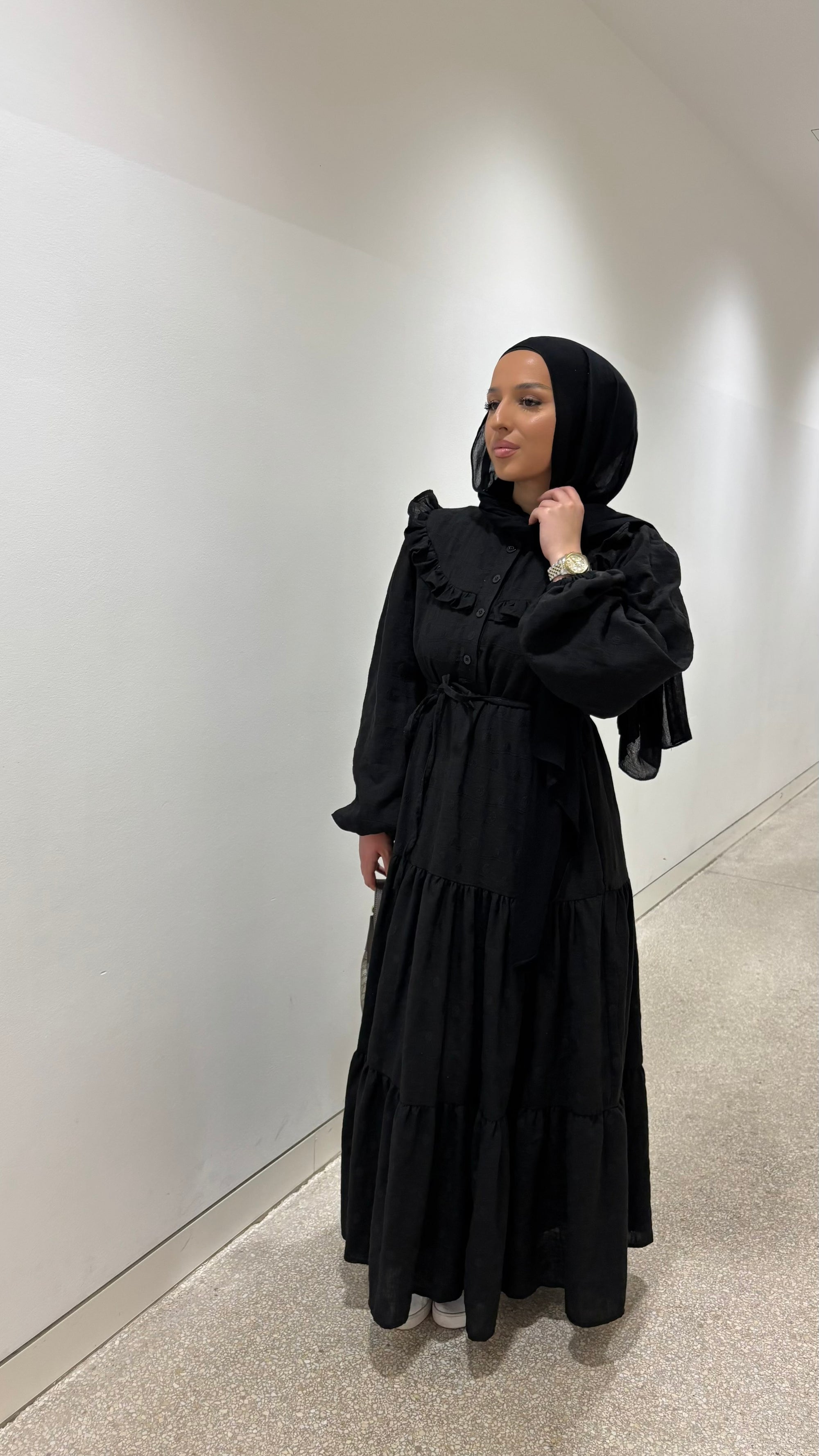 Nabila dress in black
