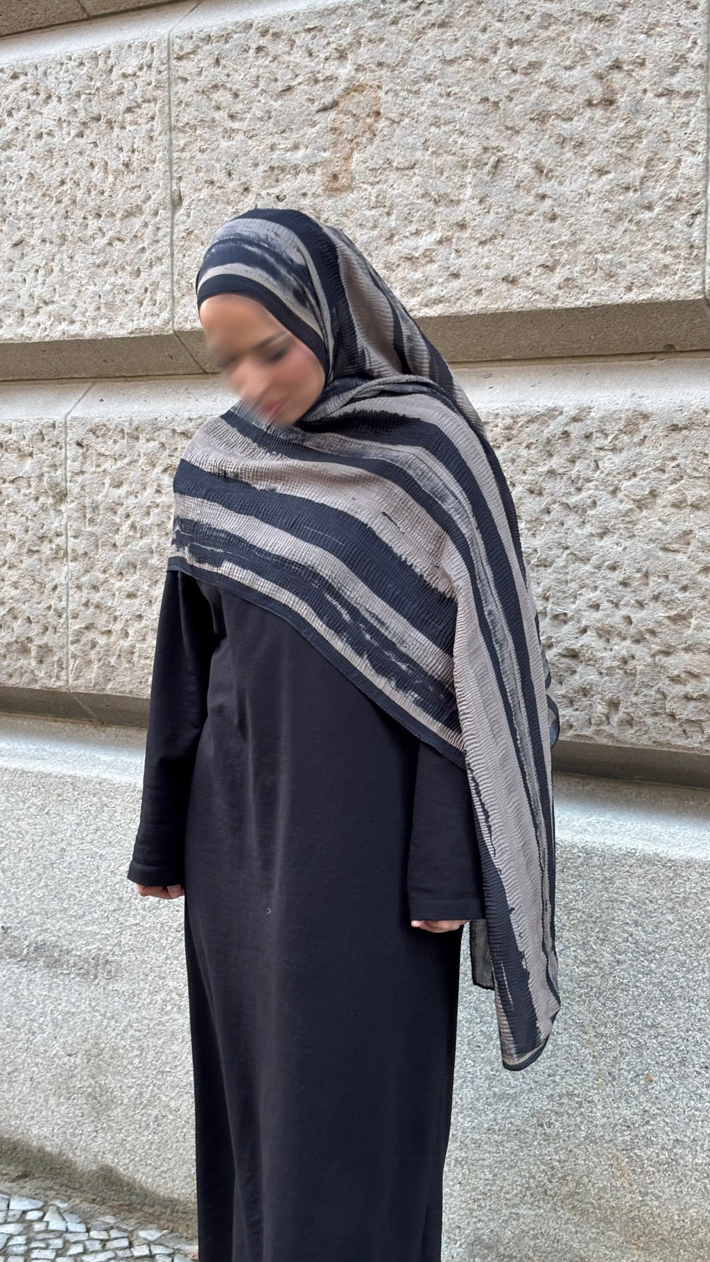 Serena Hijab in Schwarz/Nude