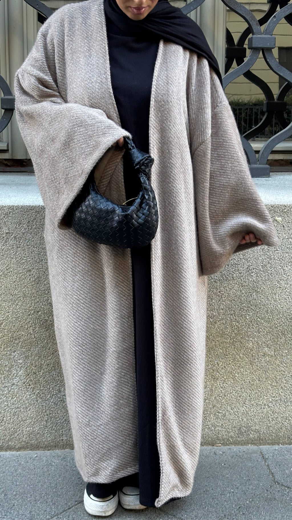 Zoya Mantel