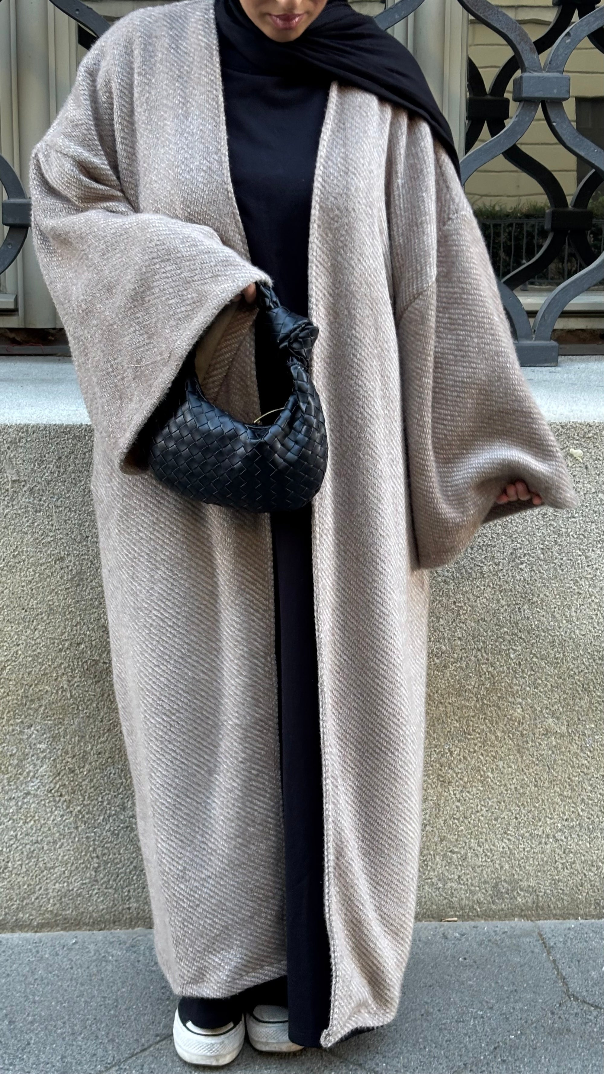 Zoya Mantel