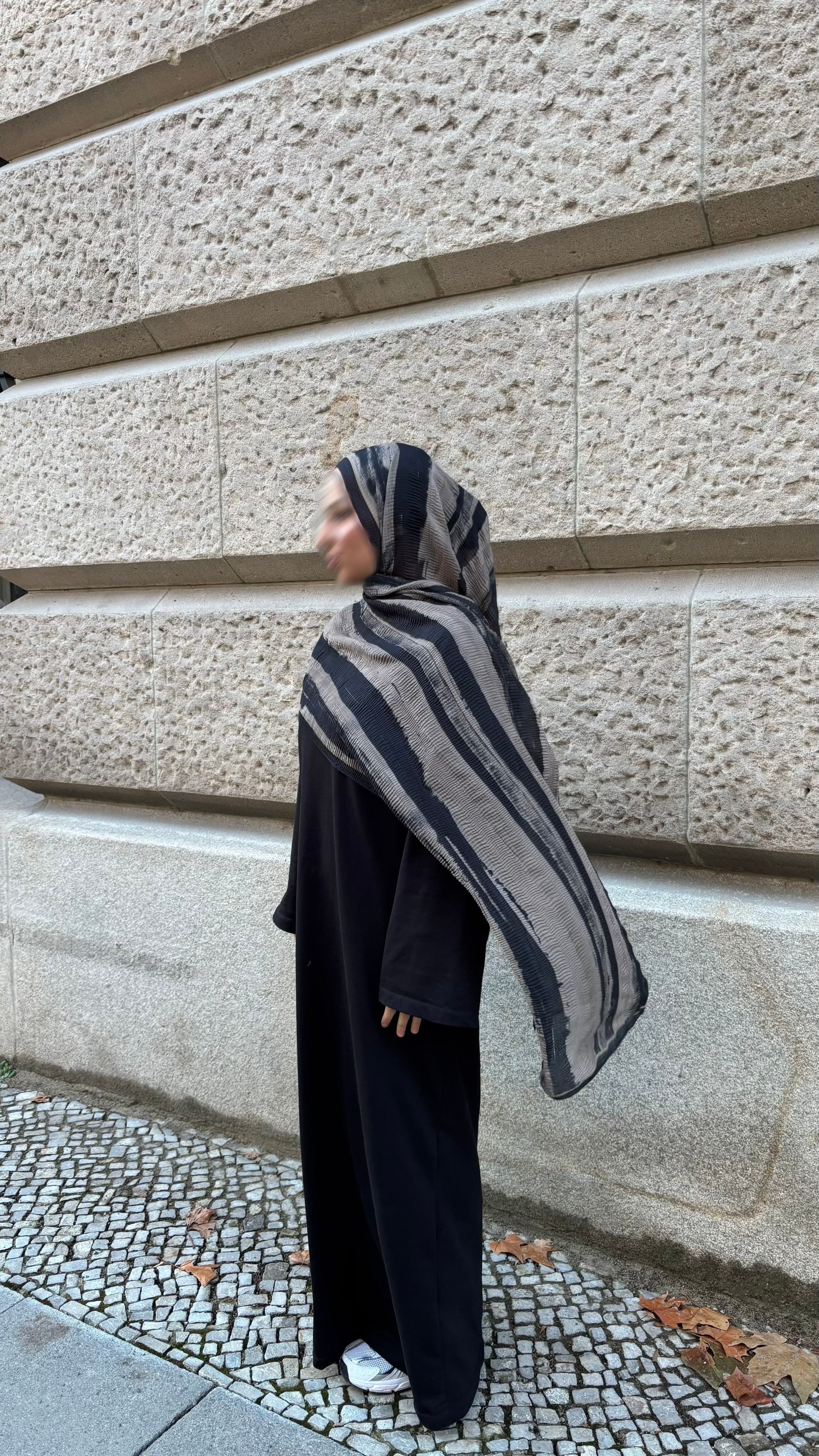Serena Hijab in Schwarz/Nude