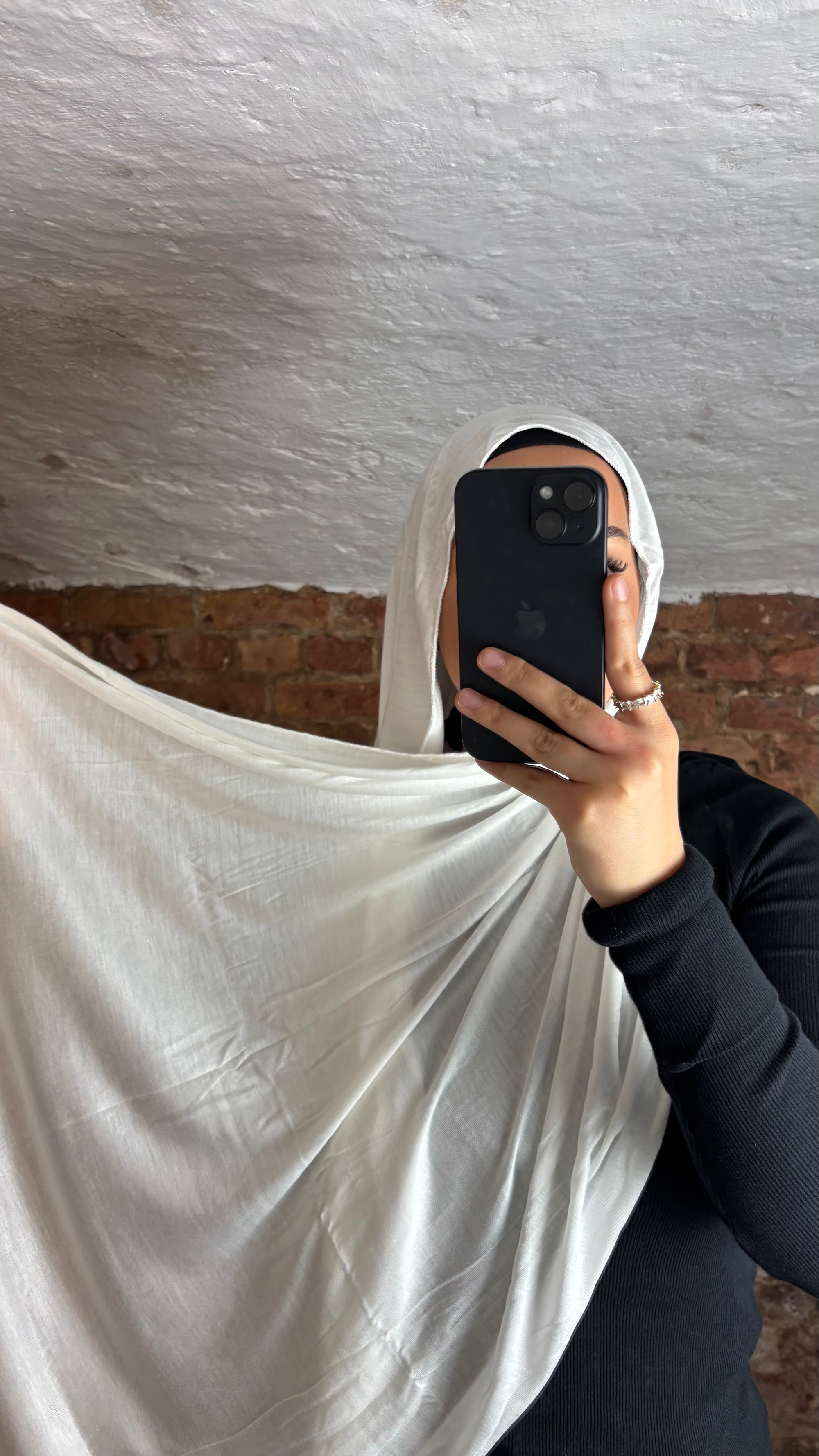 Armine jersey hijab in cream-white