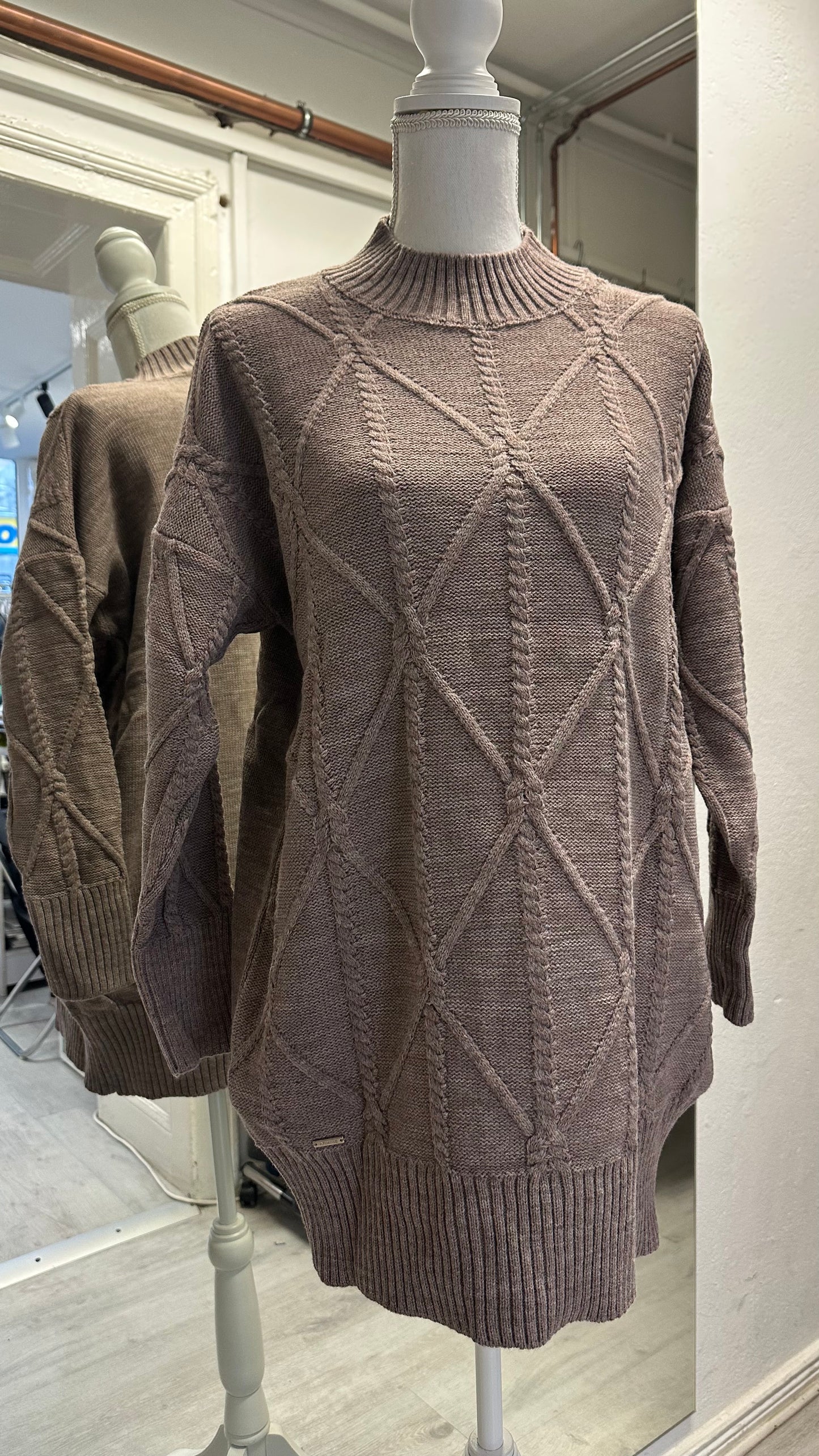 ARMINE STRICK PULLOVER IN ALTROSA