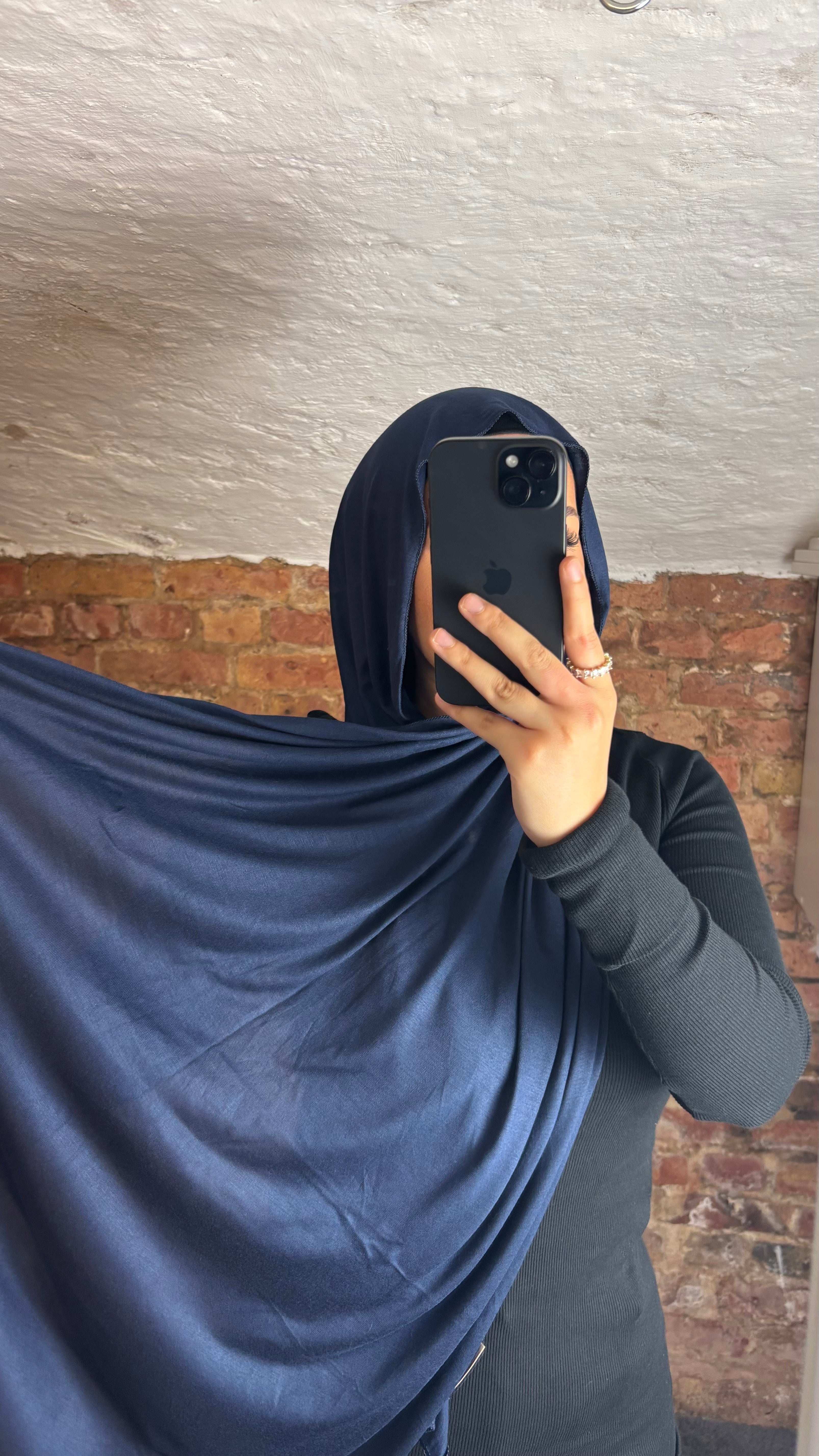 Armine Jersey Hijab in Marineblau