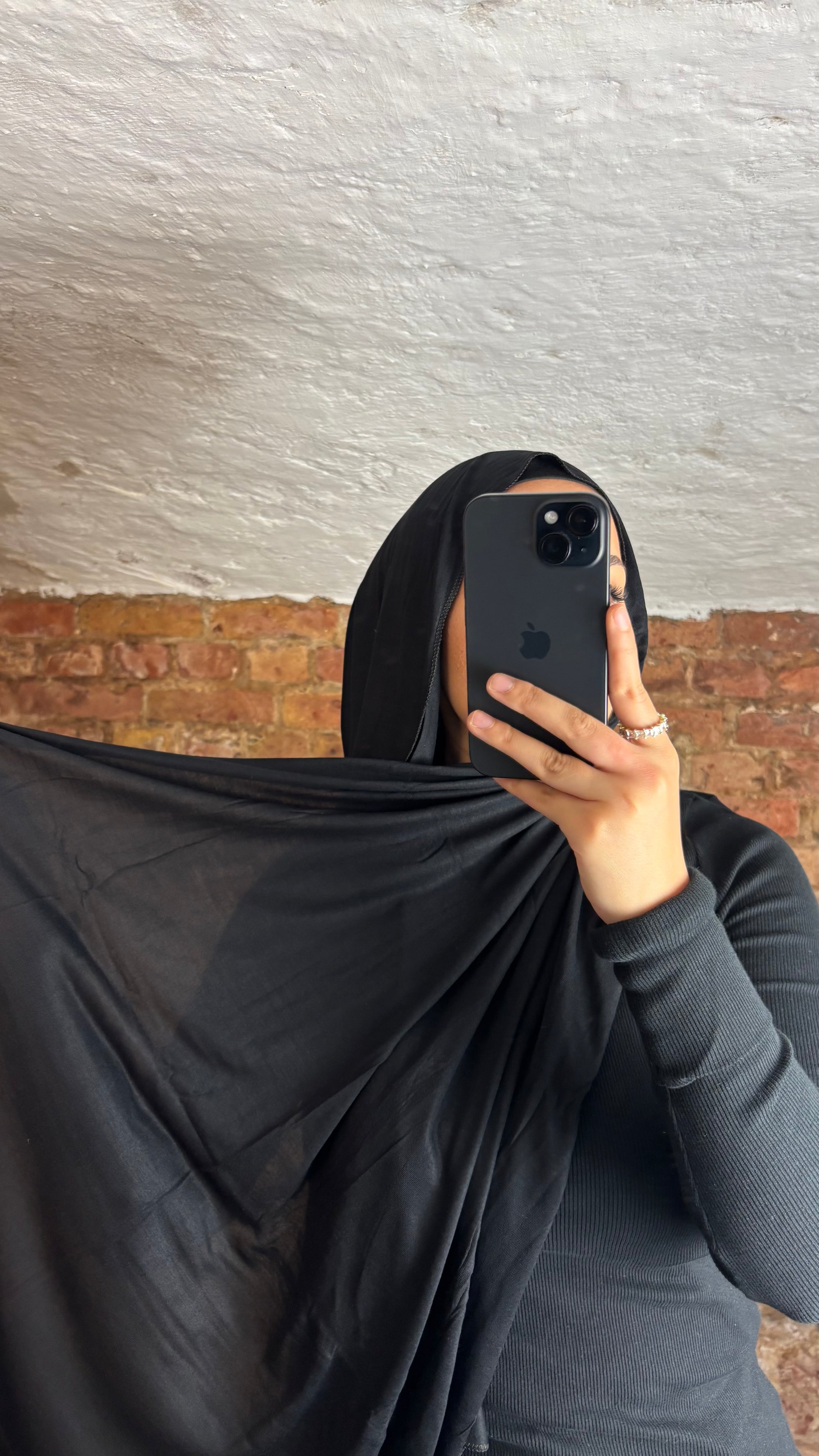 Armine jersey hijab in black
