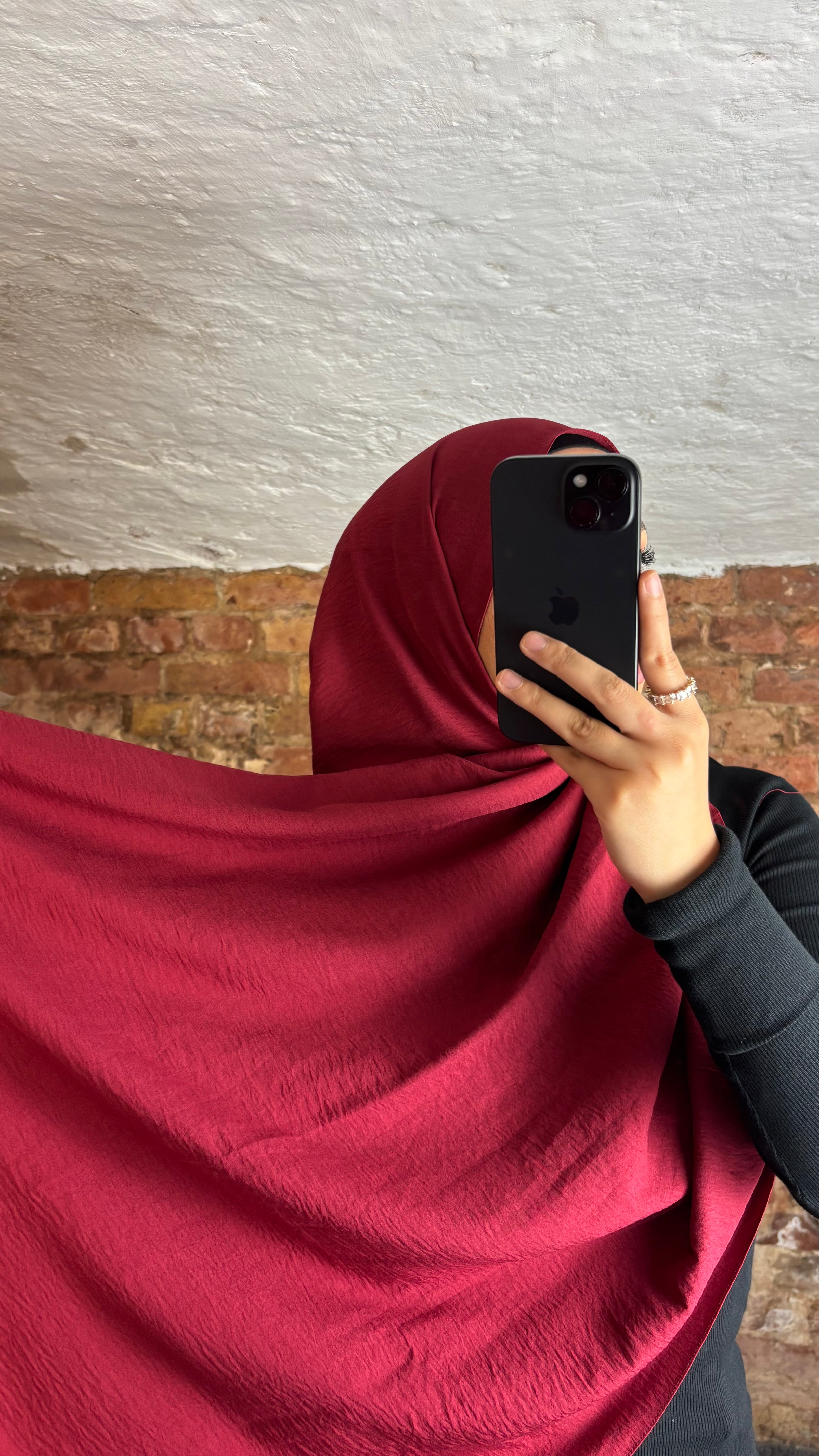 Armine Premium Jazz Hijab in Karminrot