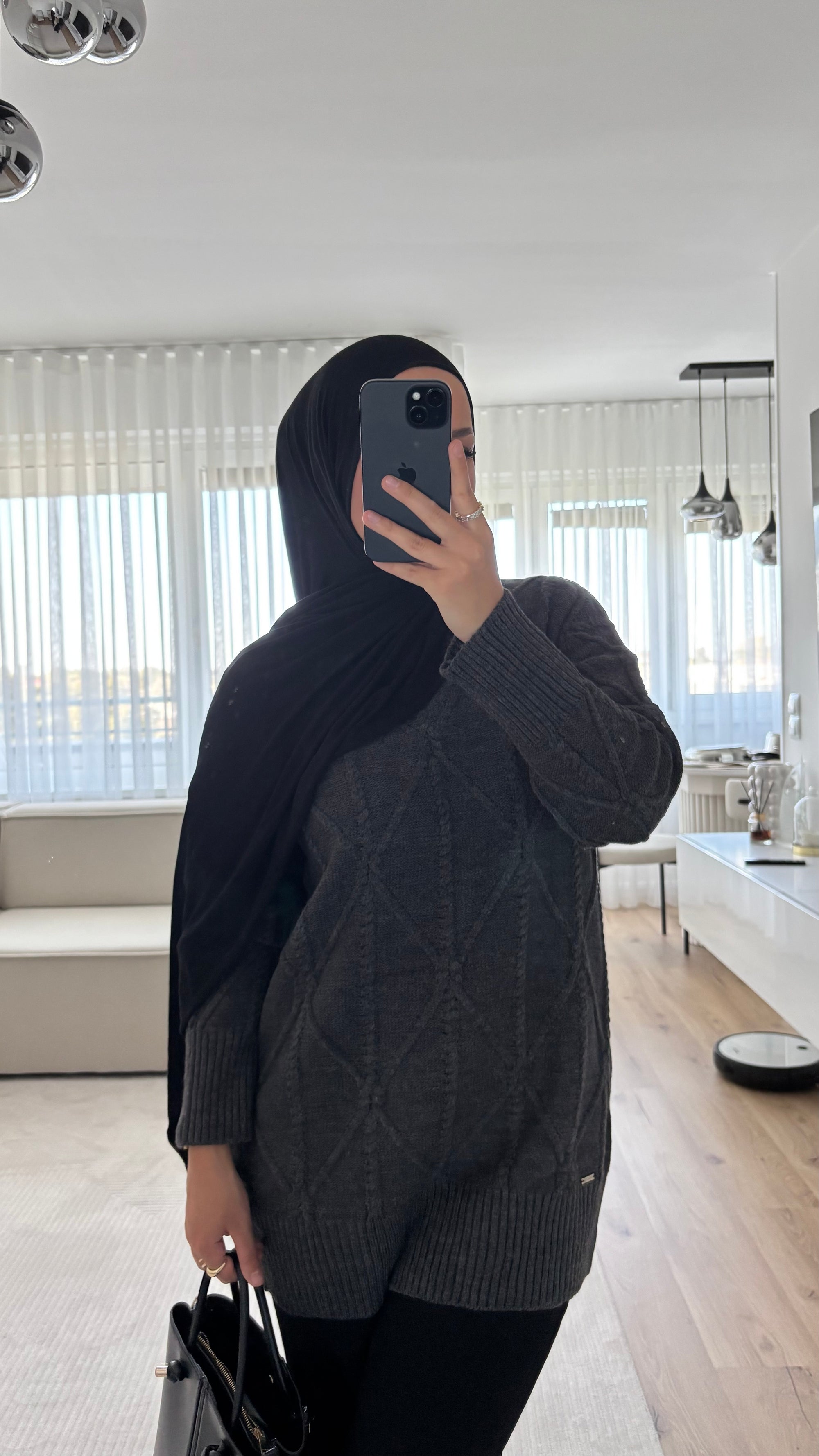 Liora Pullover