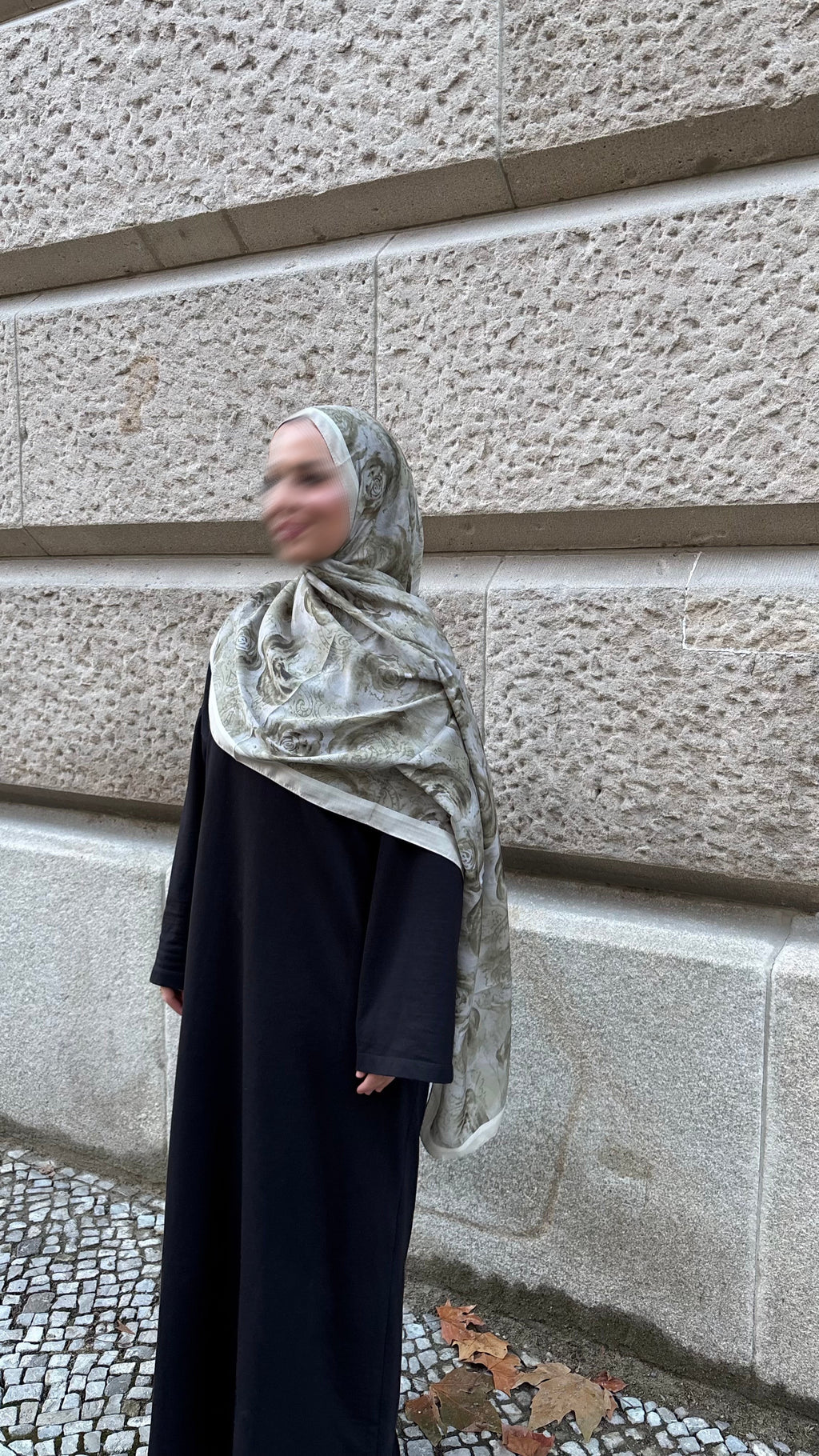 Floral Hijab in Grün/Creme