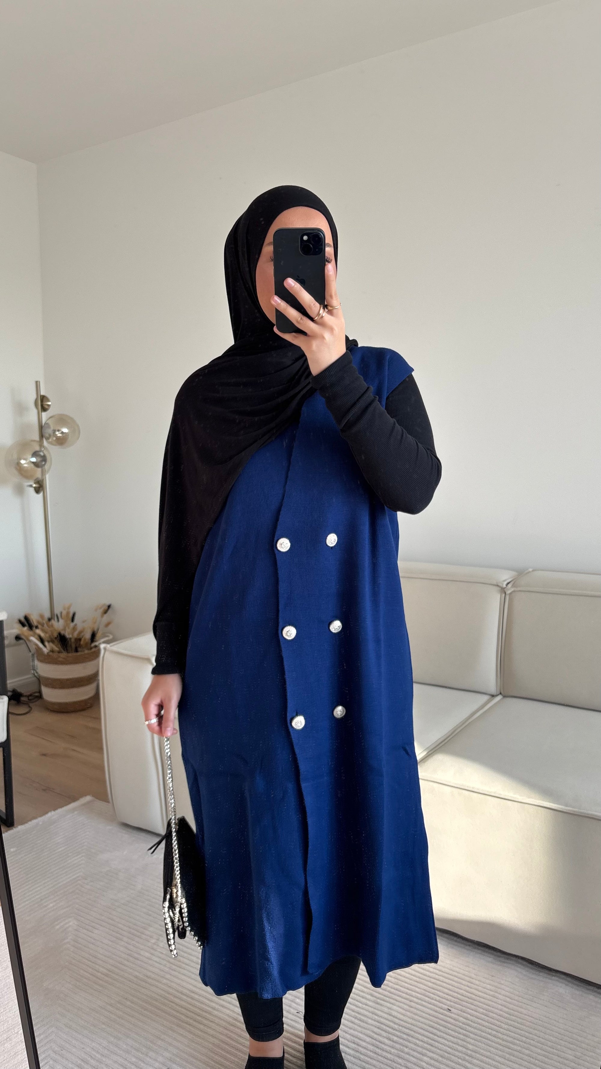 Nura Weste
