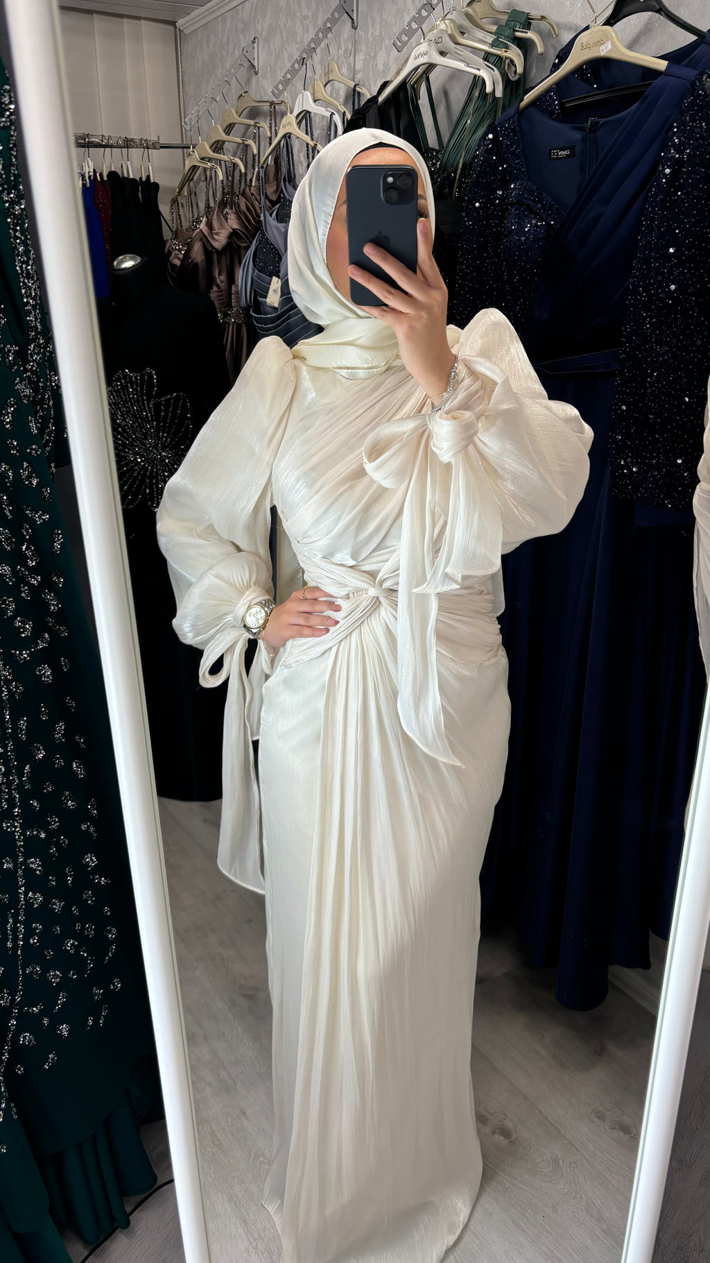 Alya evening dress in cream