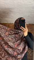 Soft Bohème Hijab in Braun