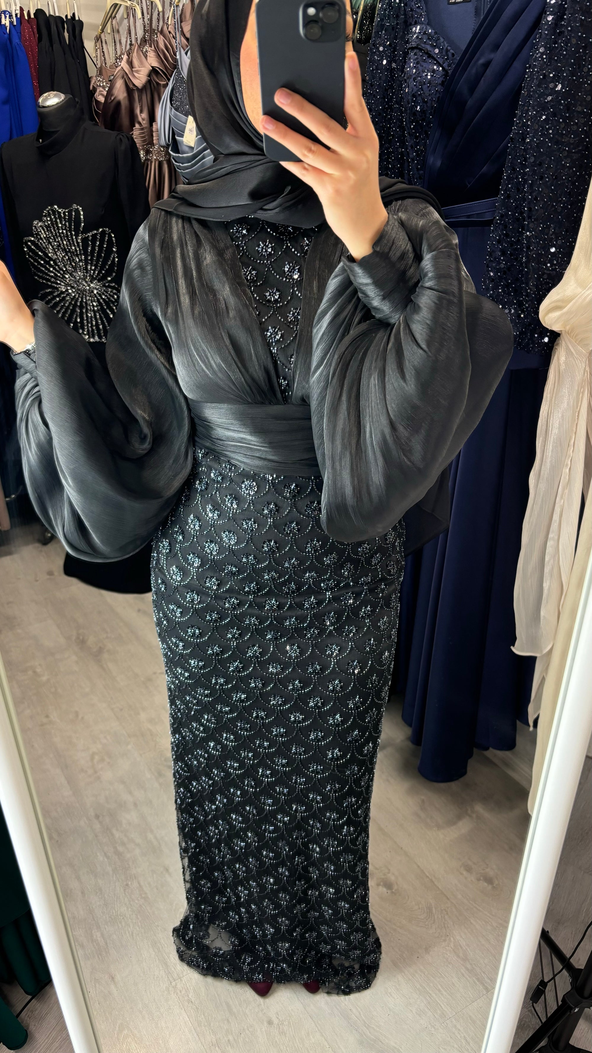 Elay evening dress in black