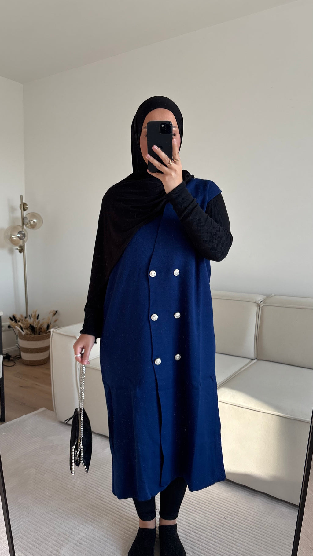 Nura Weste