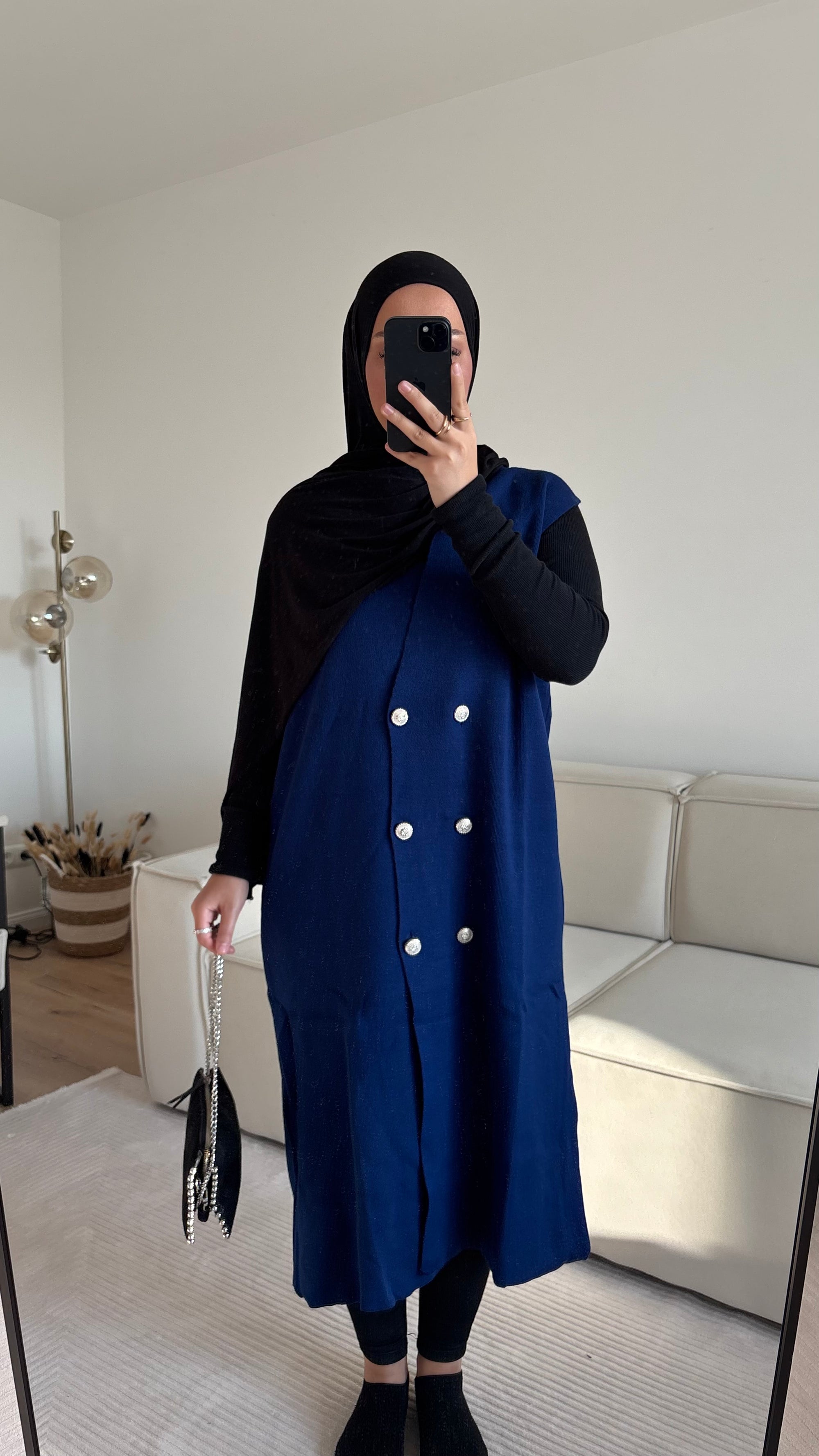 Nura Weste