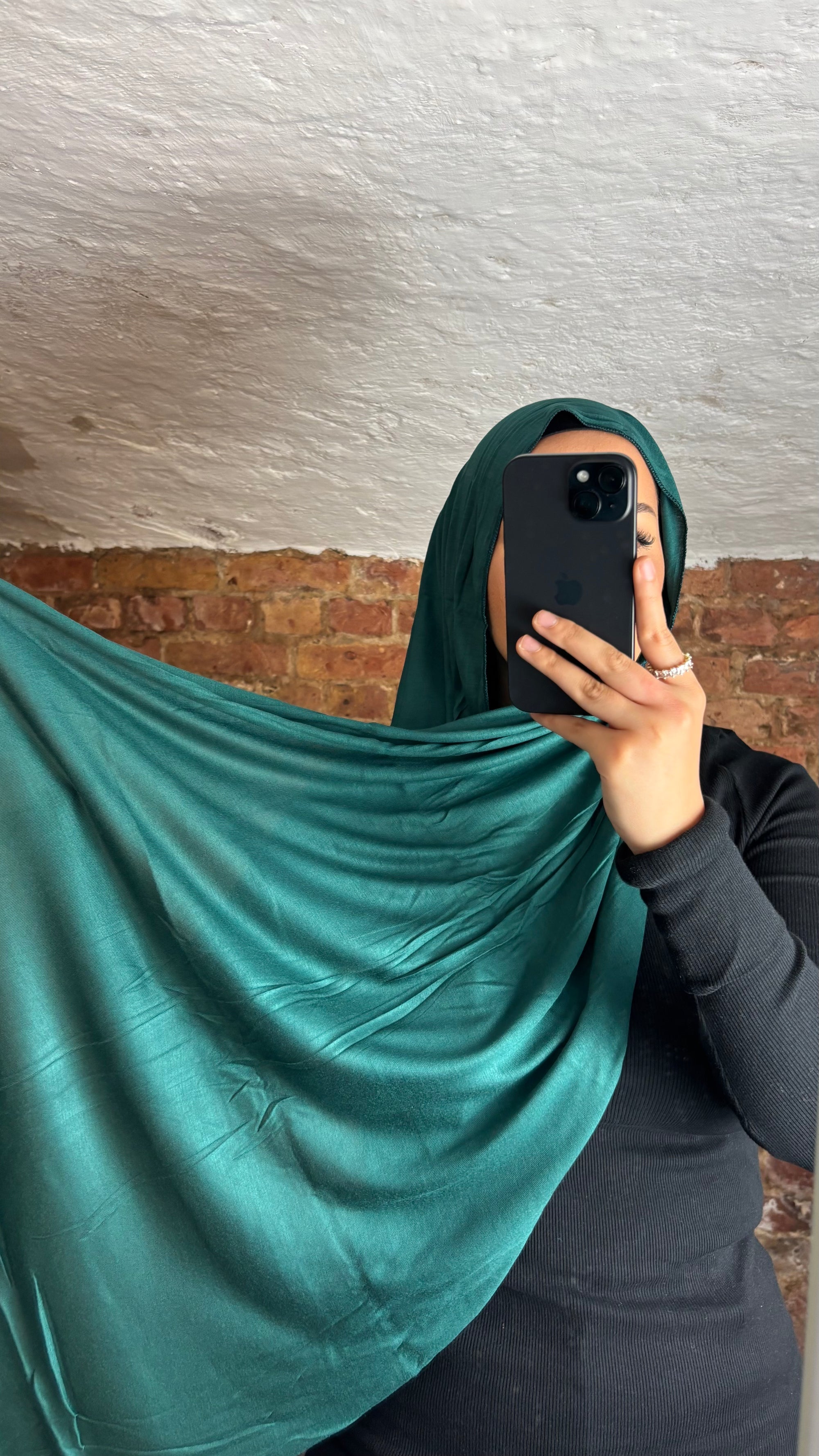 Armine jersey hijab in emerald green