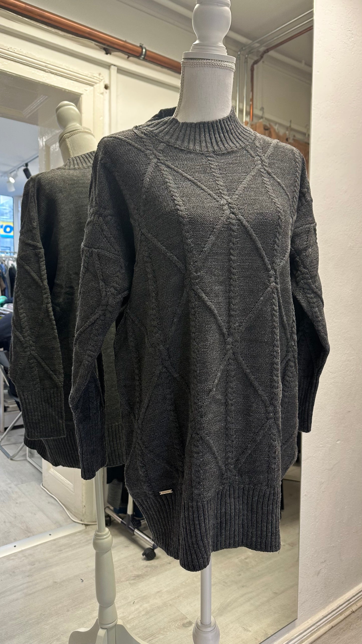 ARMINE STRICK PULLOVER IN DUNKELGRAU