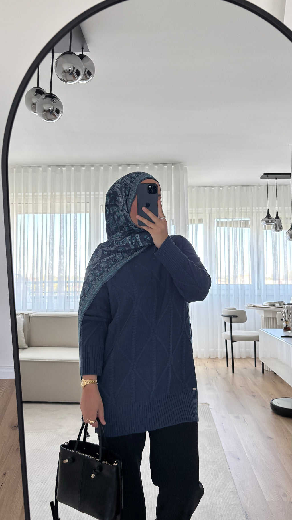 Liora Pullover