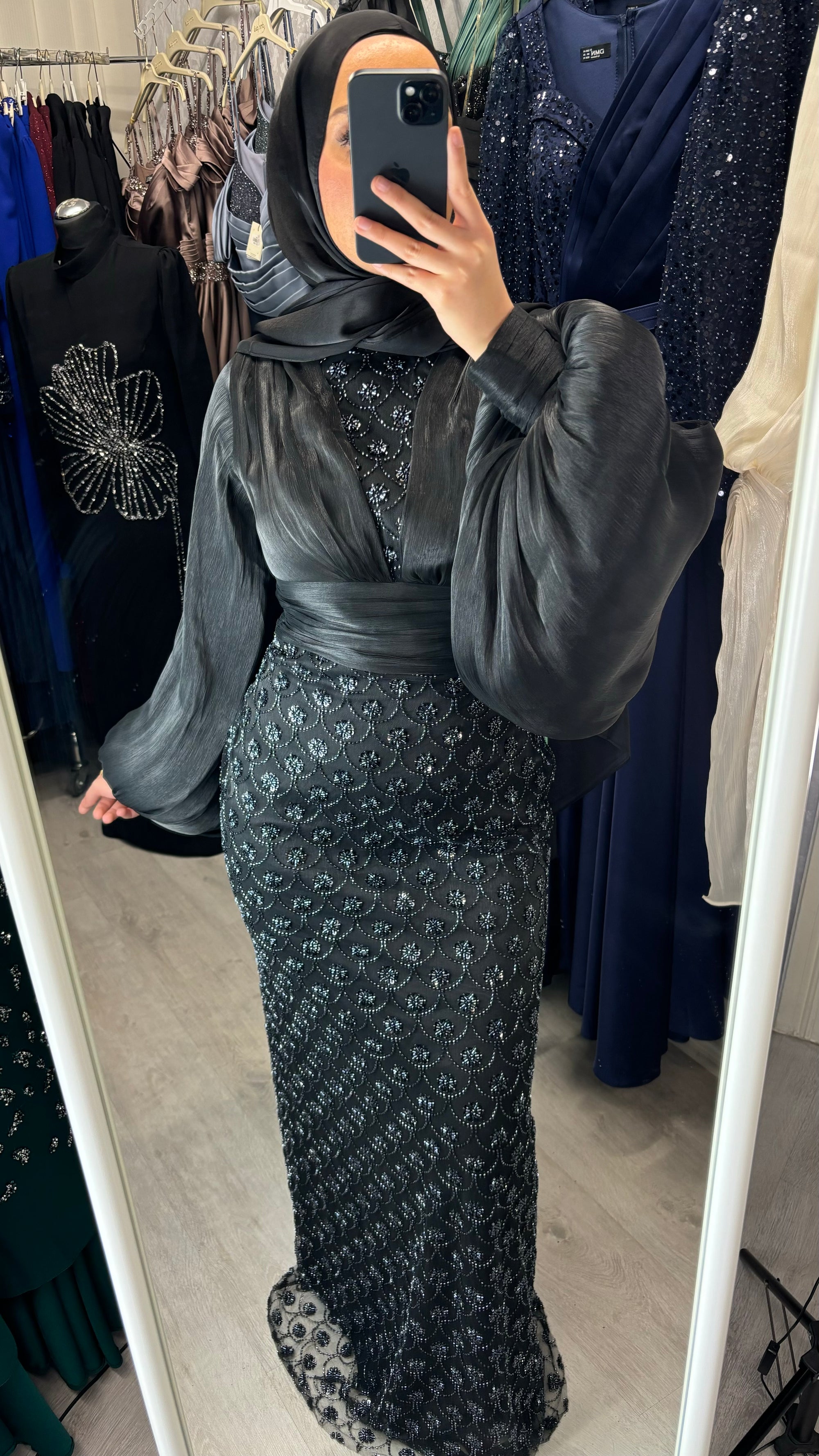 Elay evening dress in black