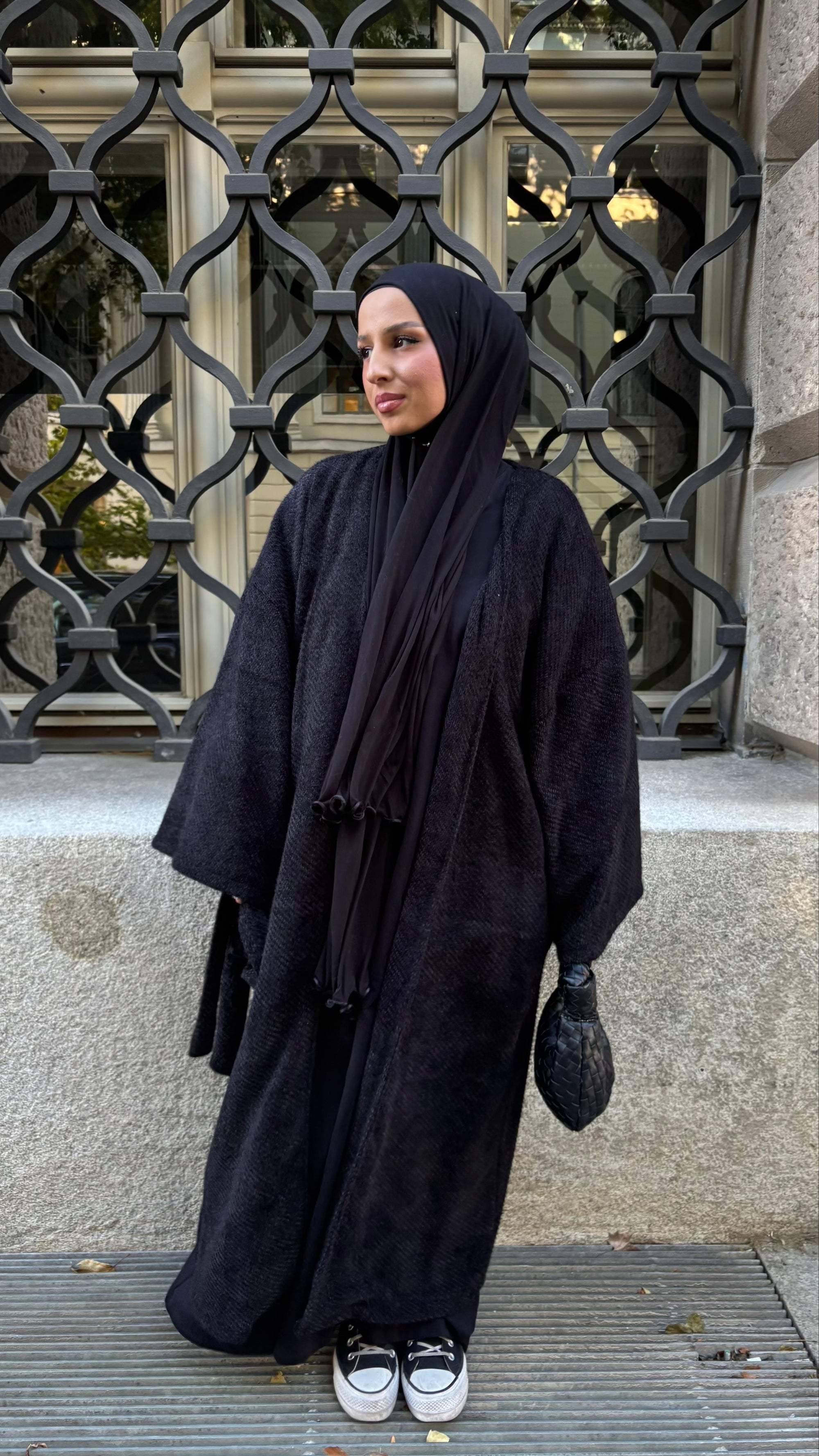 Zoya Mantel