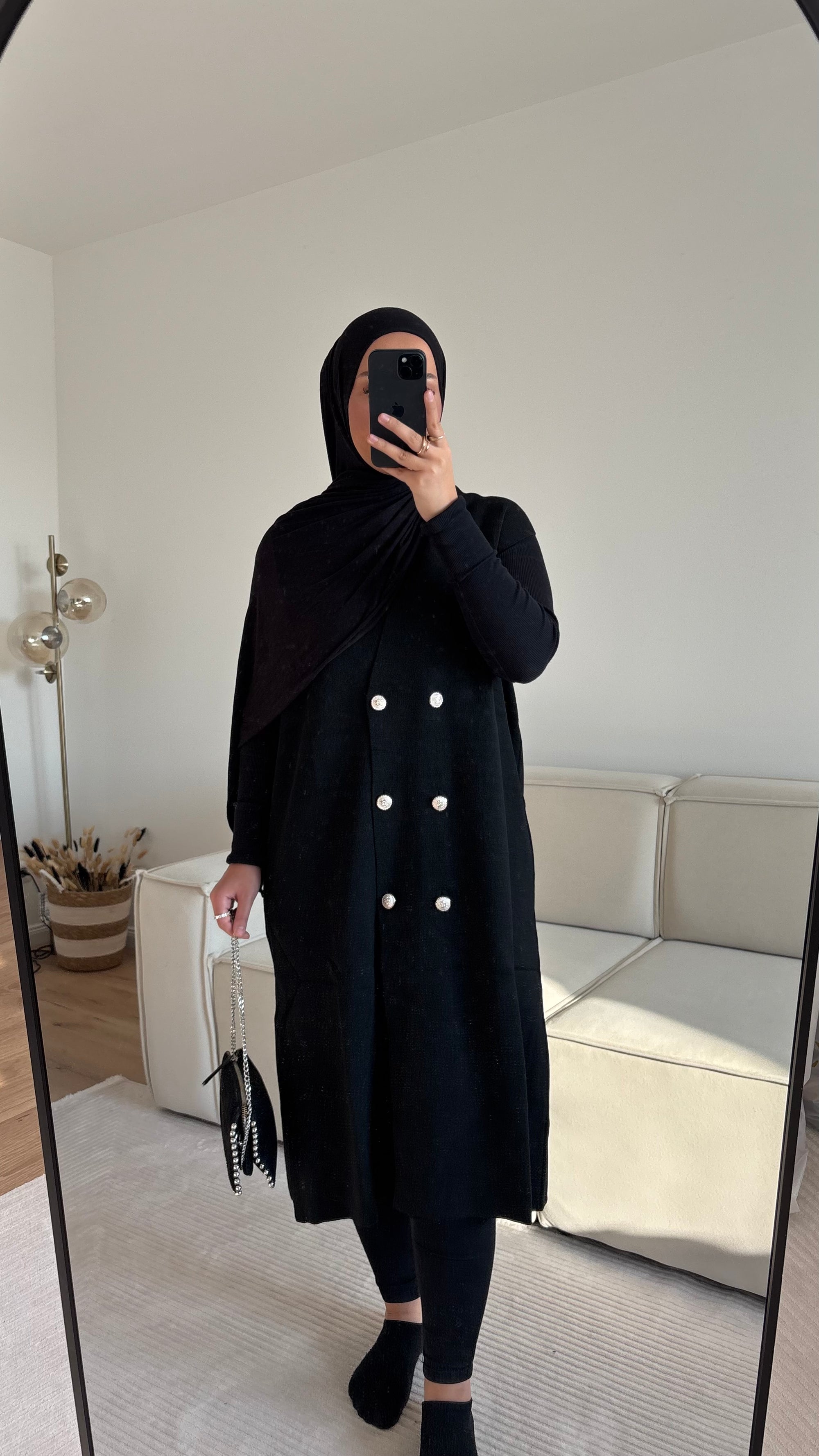 Nura Weste