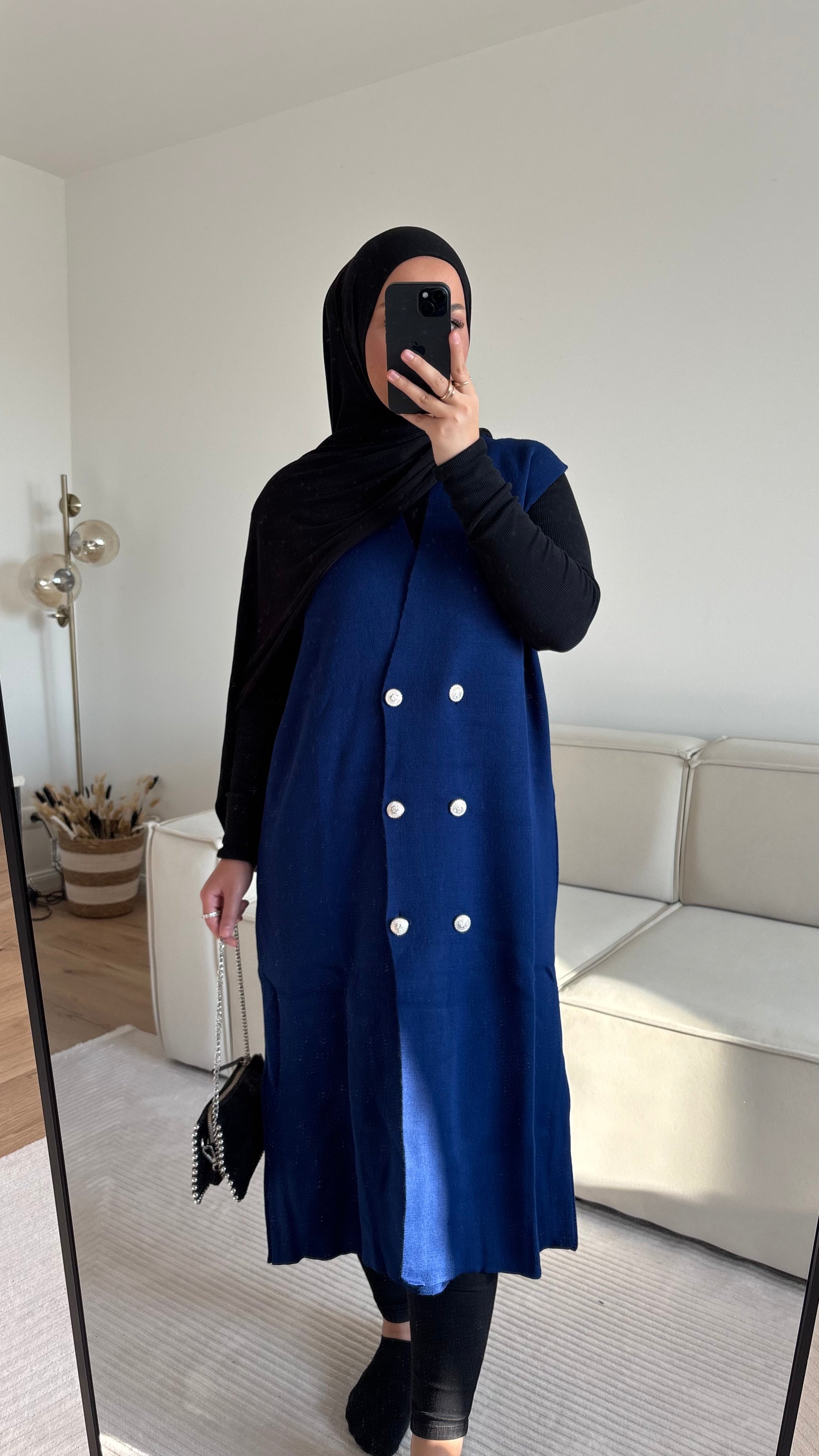 Nura Weste