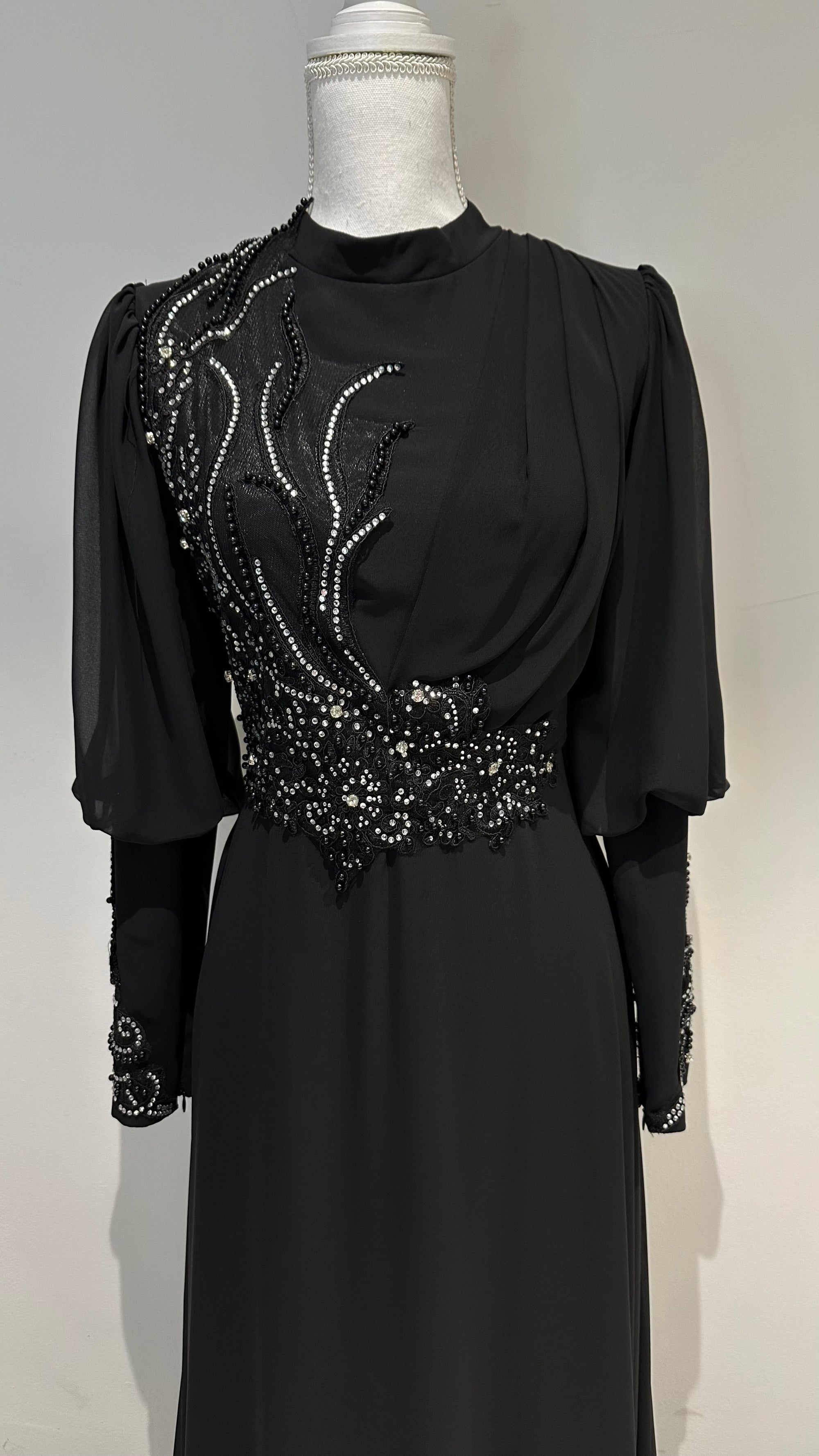 Nil evening dress in black