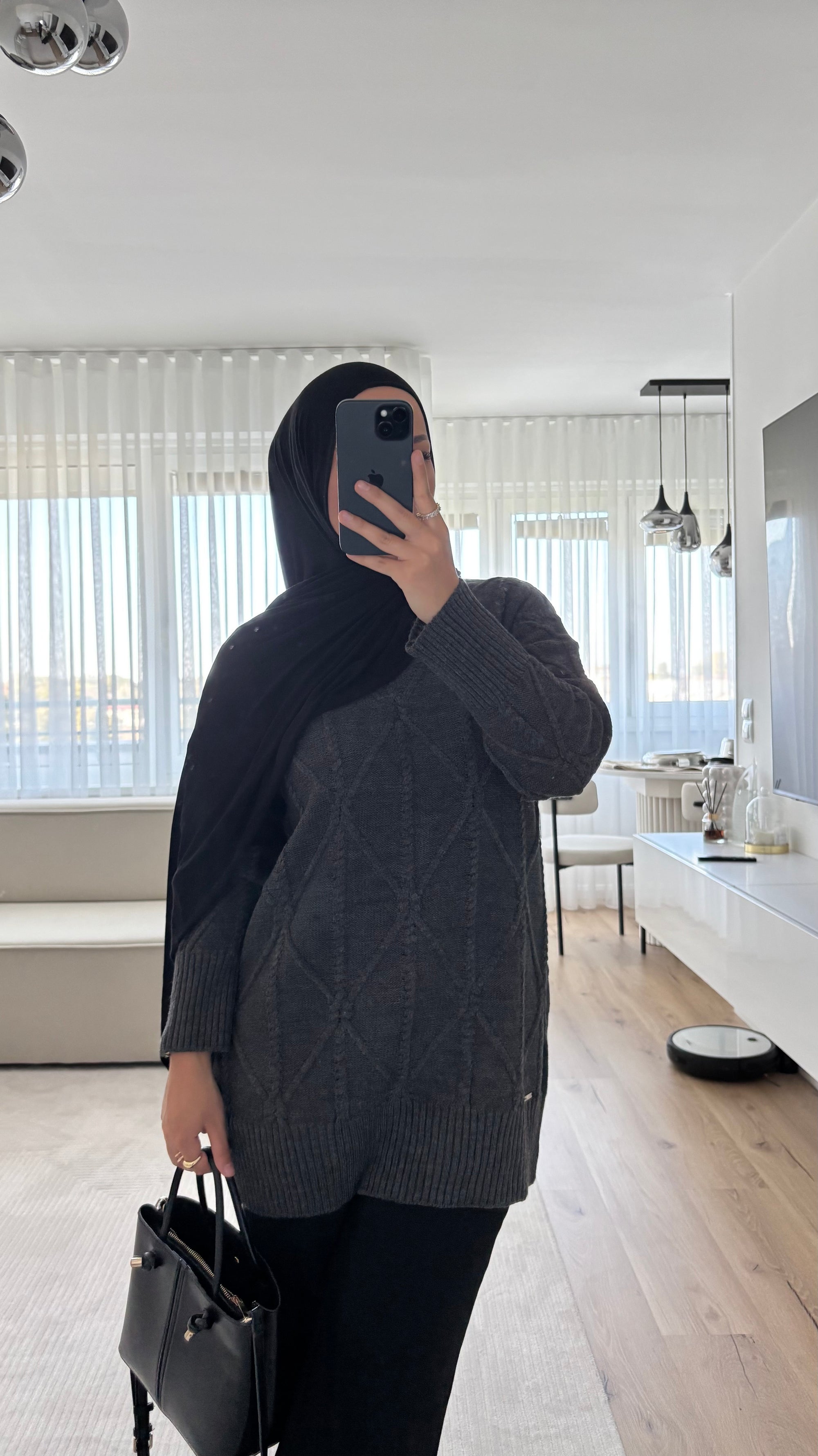 Liora Pullover