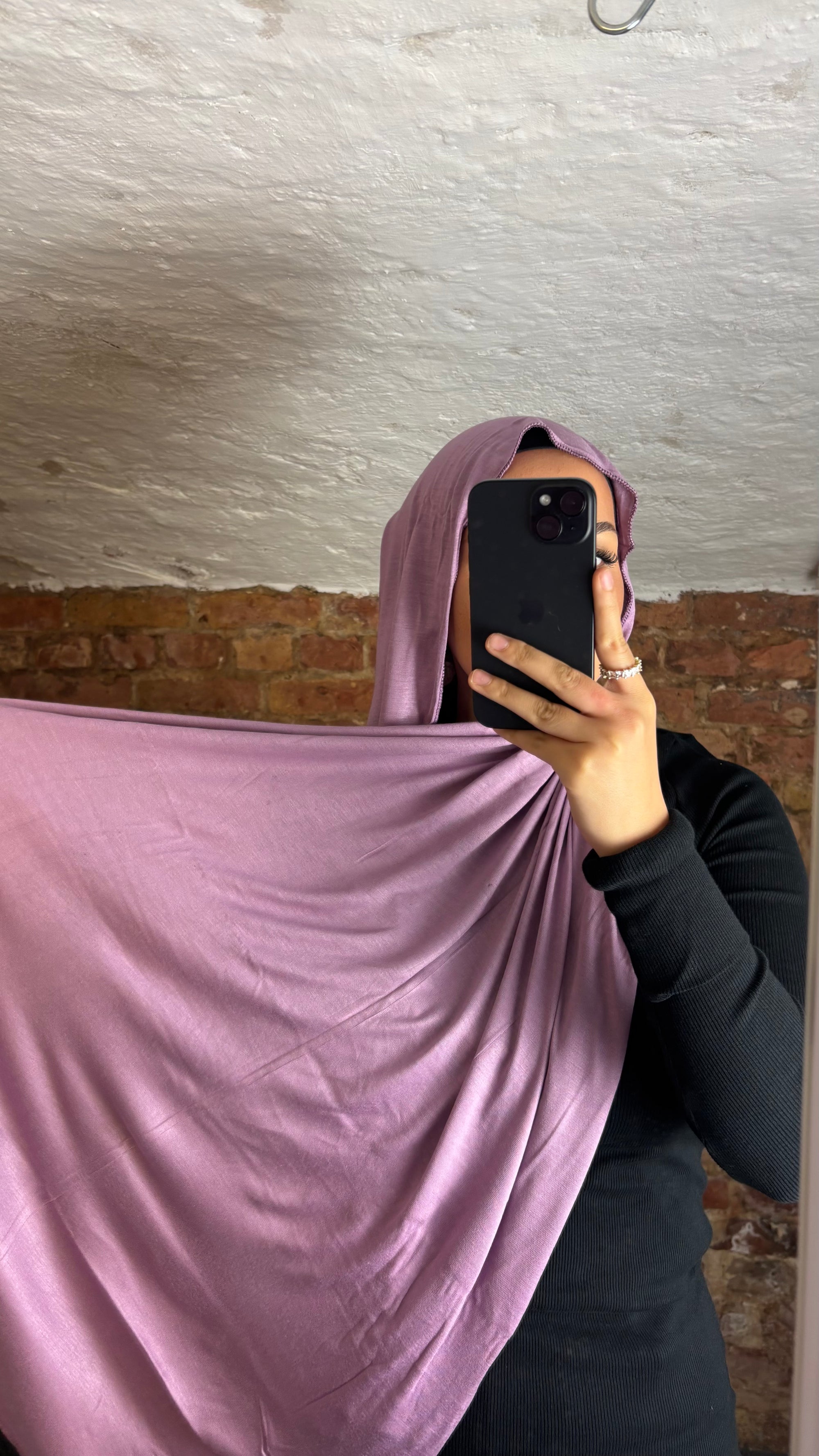 Armine jersey hijab in purple-pink