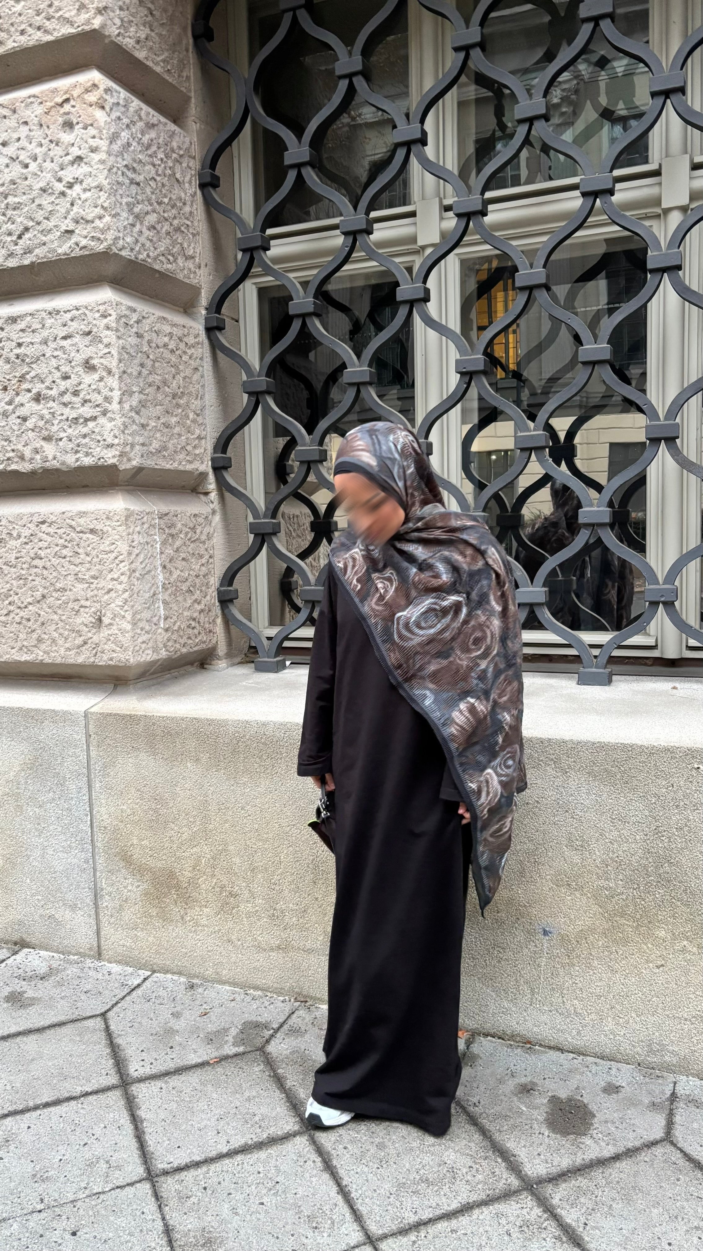 Velora Hijab in Grau/Braun