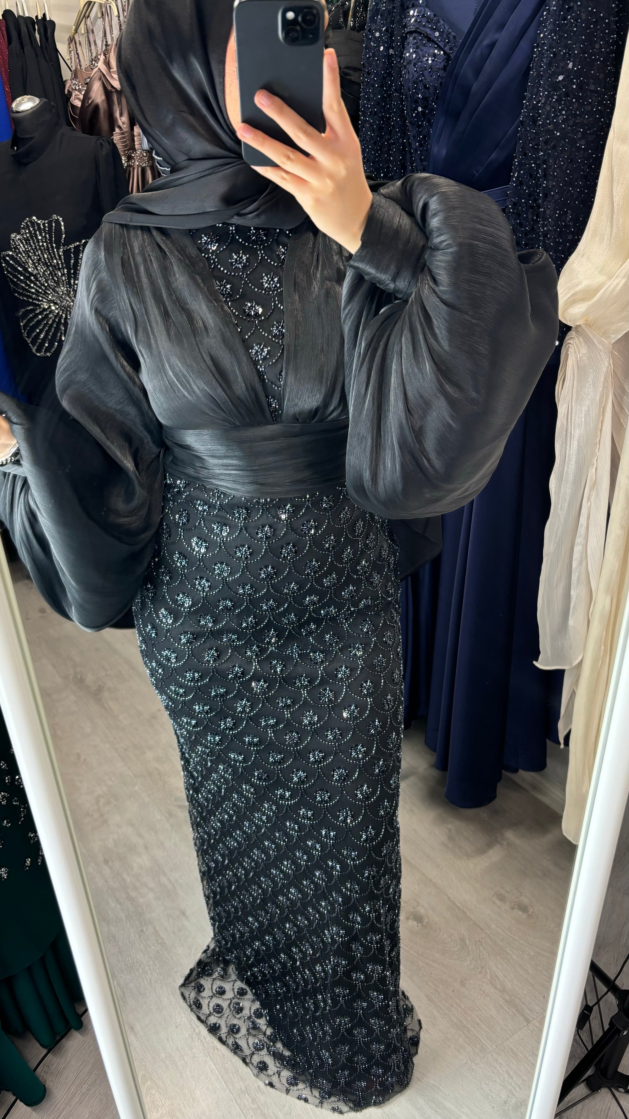 Elay evening dress in black