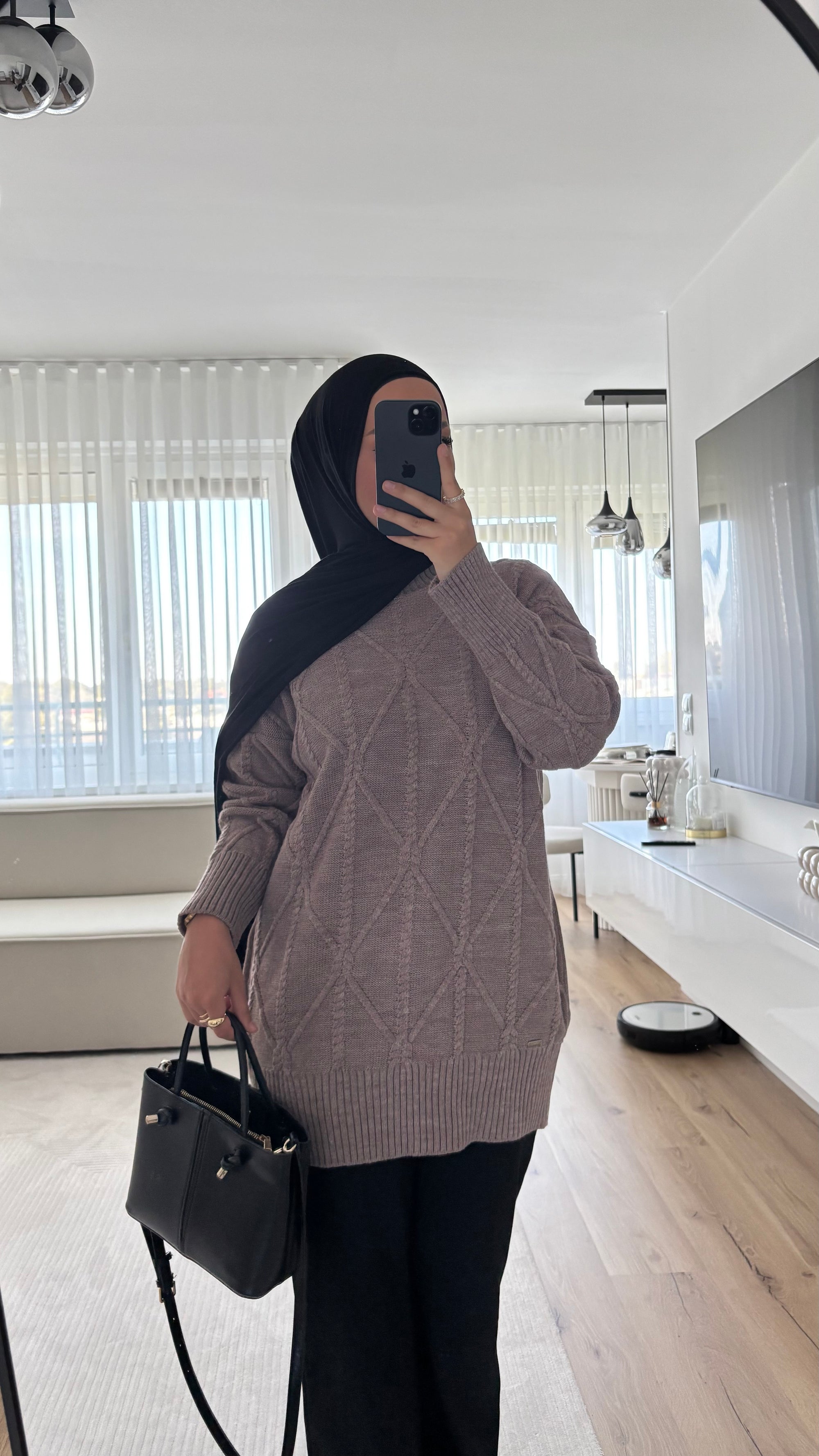 Liora Pullover